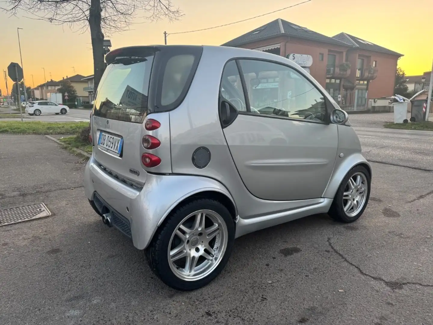 smart forTwo 700 coupé Brabus (55 kW) Argento - 2