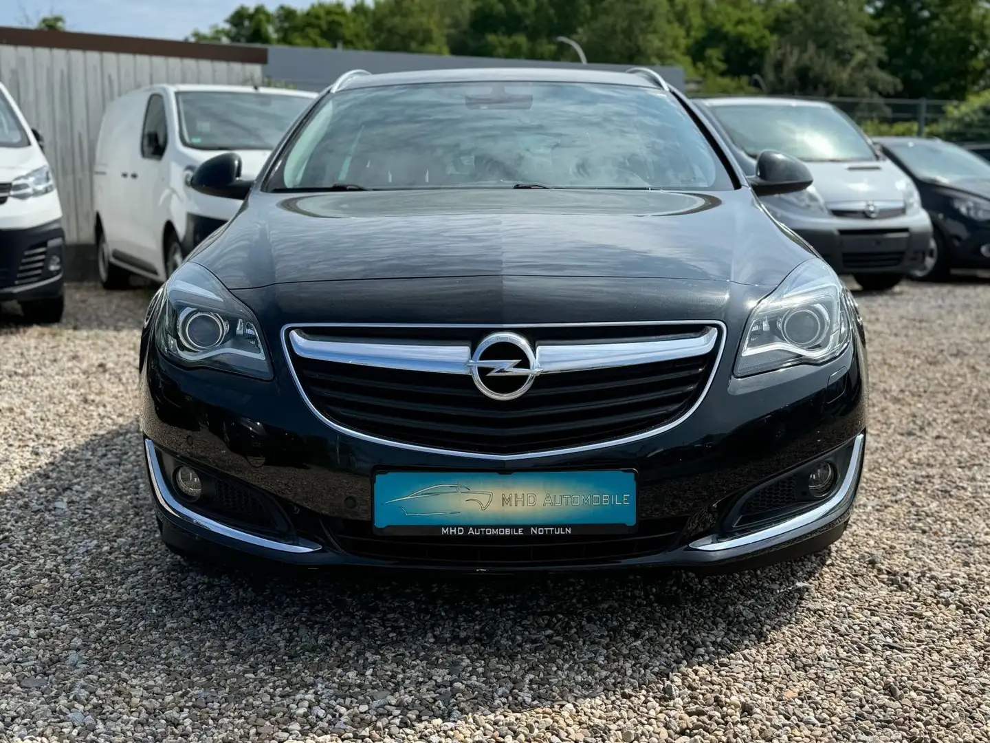 Opel Insignia Sports Tourer Innovation Aut. Navi AHK Noir - 2