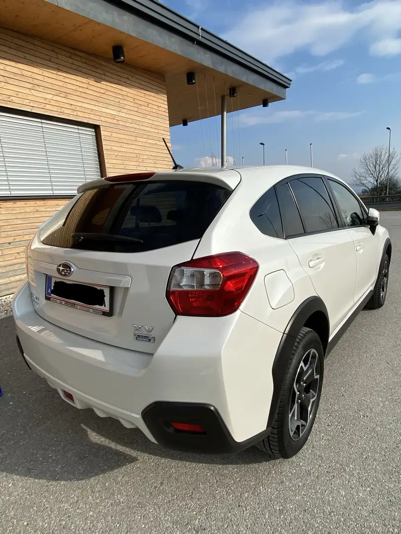 Subaru XV 2,0DL Comfort Weiß - 1