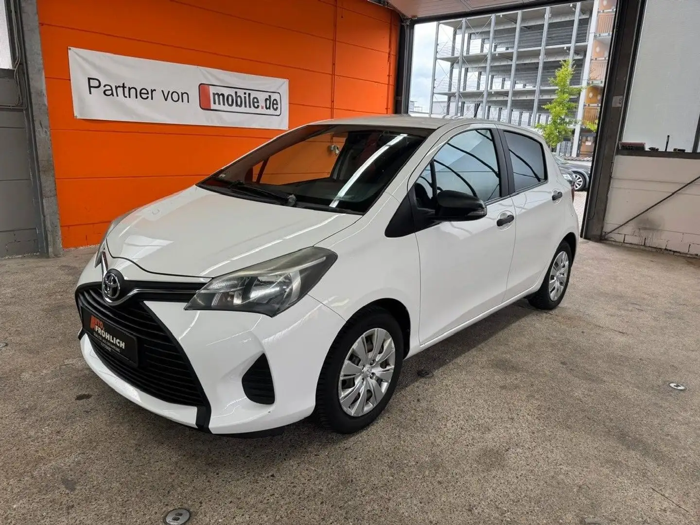 Toyota Yaris Basis Klima Blanc - 1