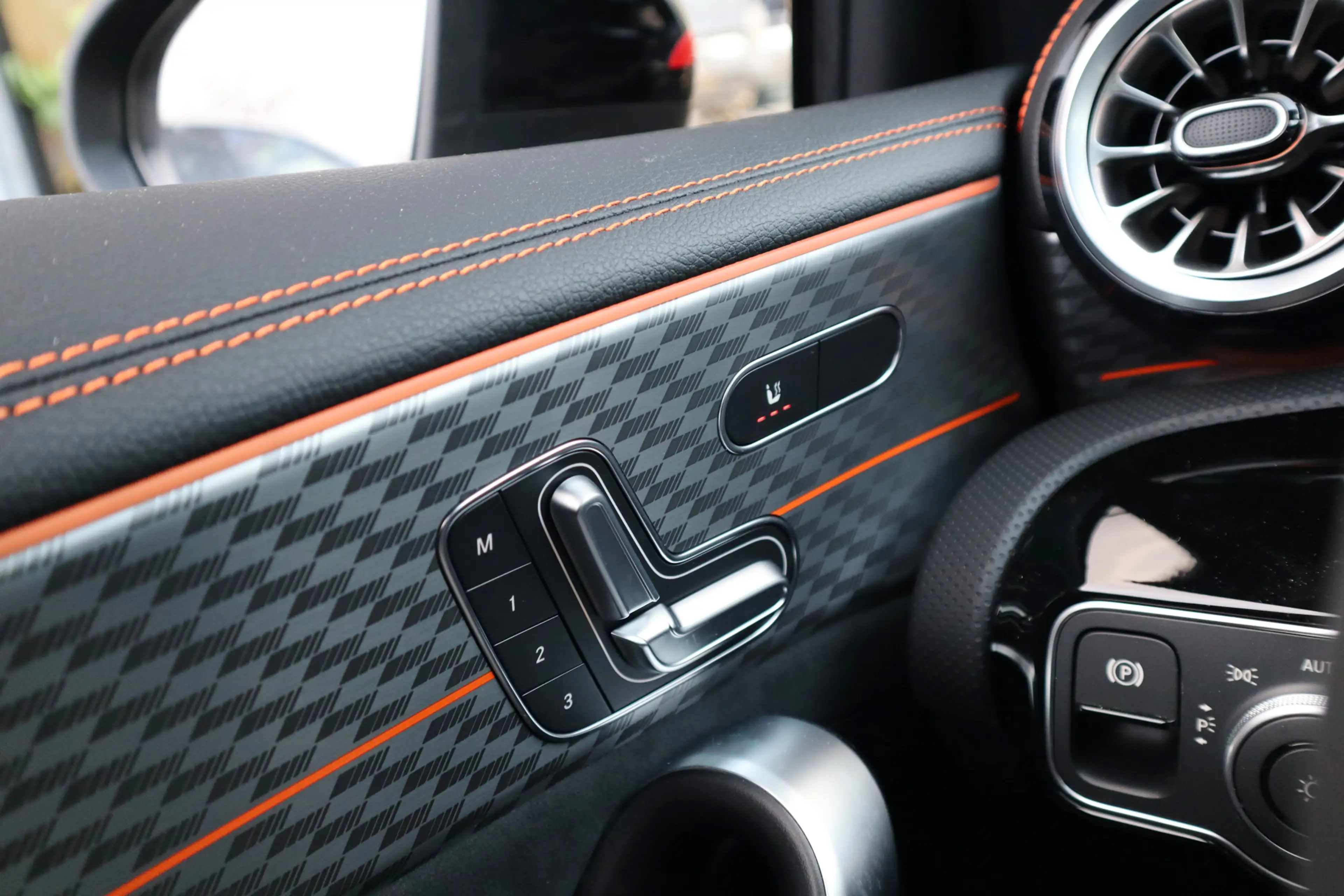 Mercedes-Benz A 45 AMG S 4MATIC+ Street Style Edition | Performance-stoel — photo 28