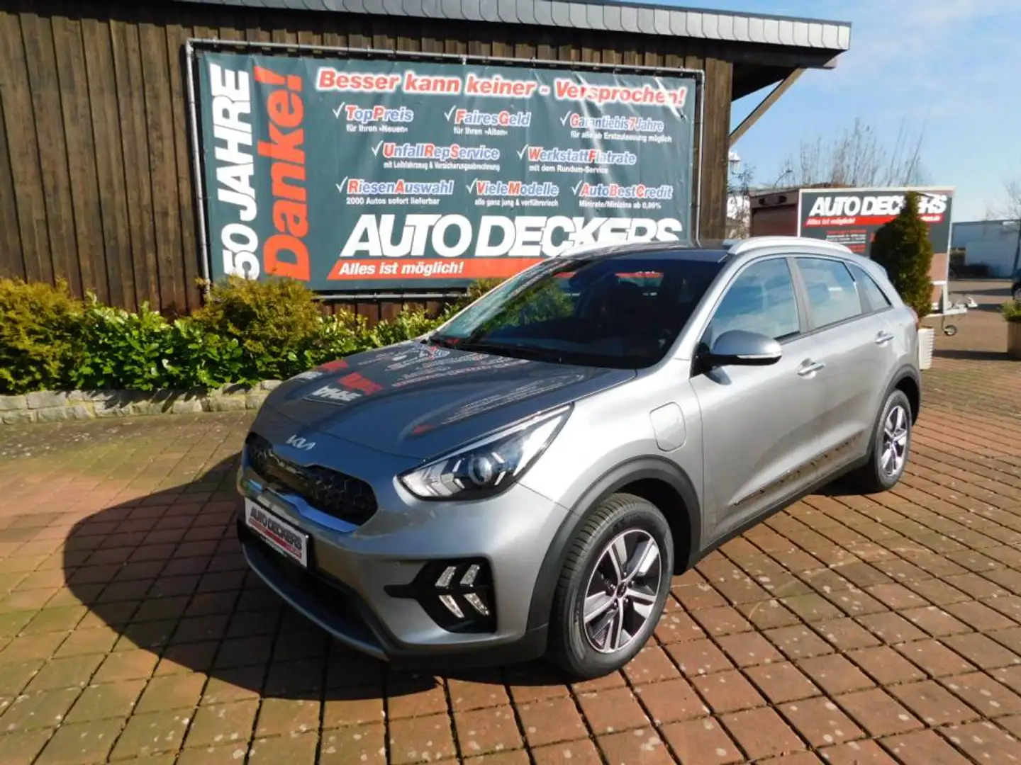 Kia Niro 1,6 PHEV VISION NAVI AT Grau - 1