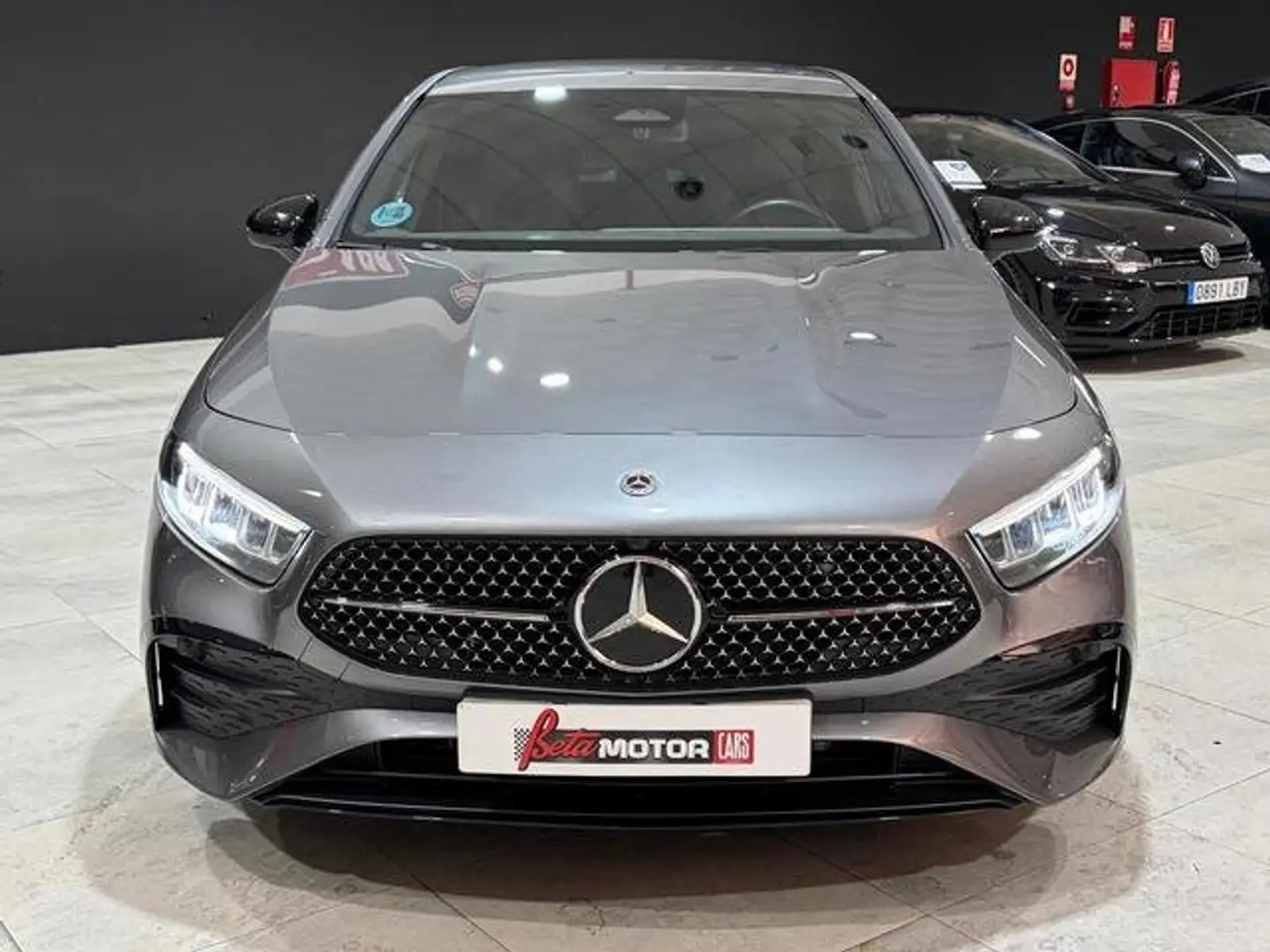 Mercedes-Benz A 200 200d Progressive Line Advanced 8G-DCT Gris - 2