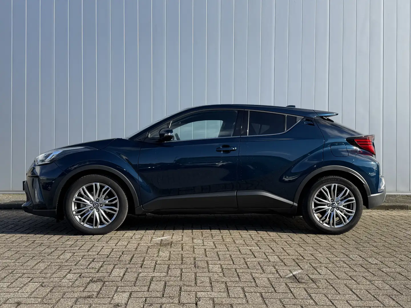 Toyota C-HR 2.0 Hybrid Executive NL Auto Trekhaak Stoel Stuur Blau - 2