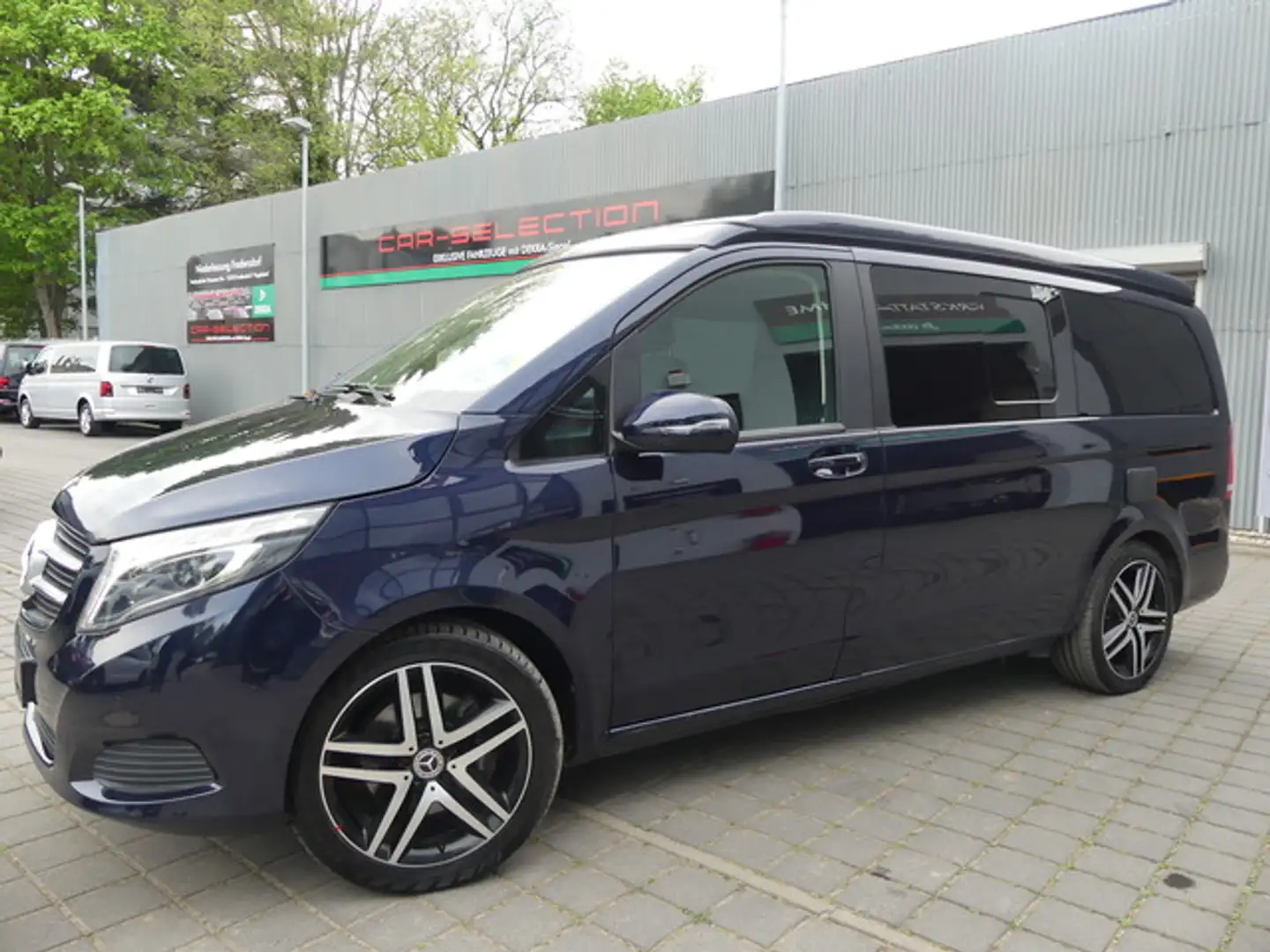 Mercedes-Benz V 250 d 4Mat MARCO POLO STDHZG/KÜCHE/360°/19"AMG Modrá - 2