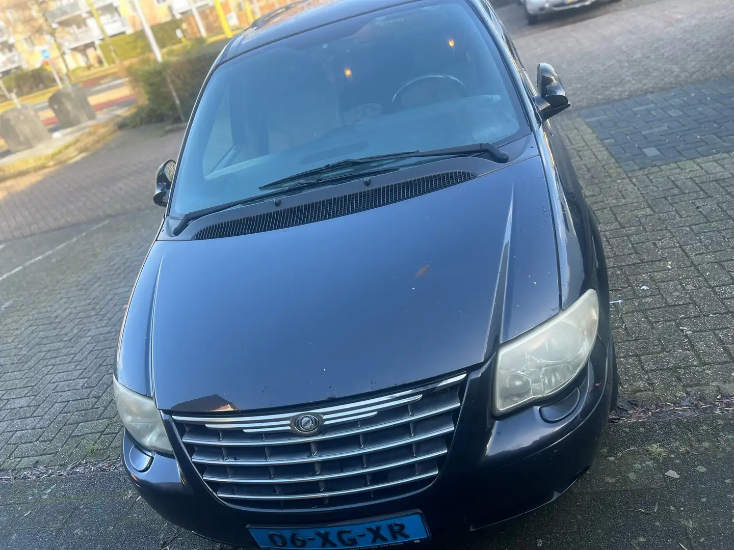 Chrysler Grand Voyager 2.8 CRD Limited Czarny - 1