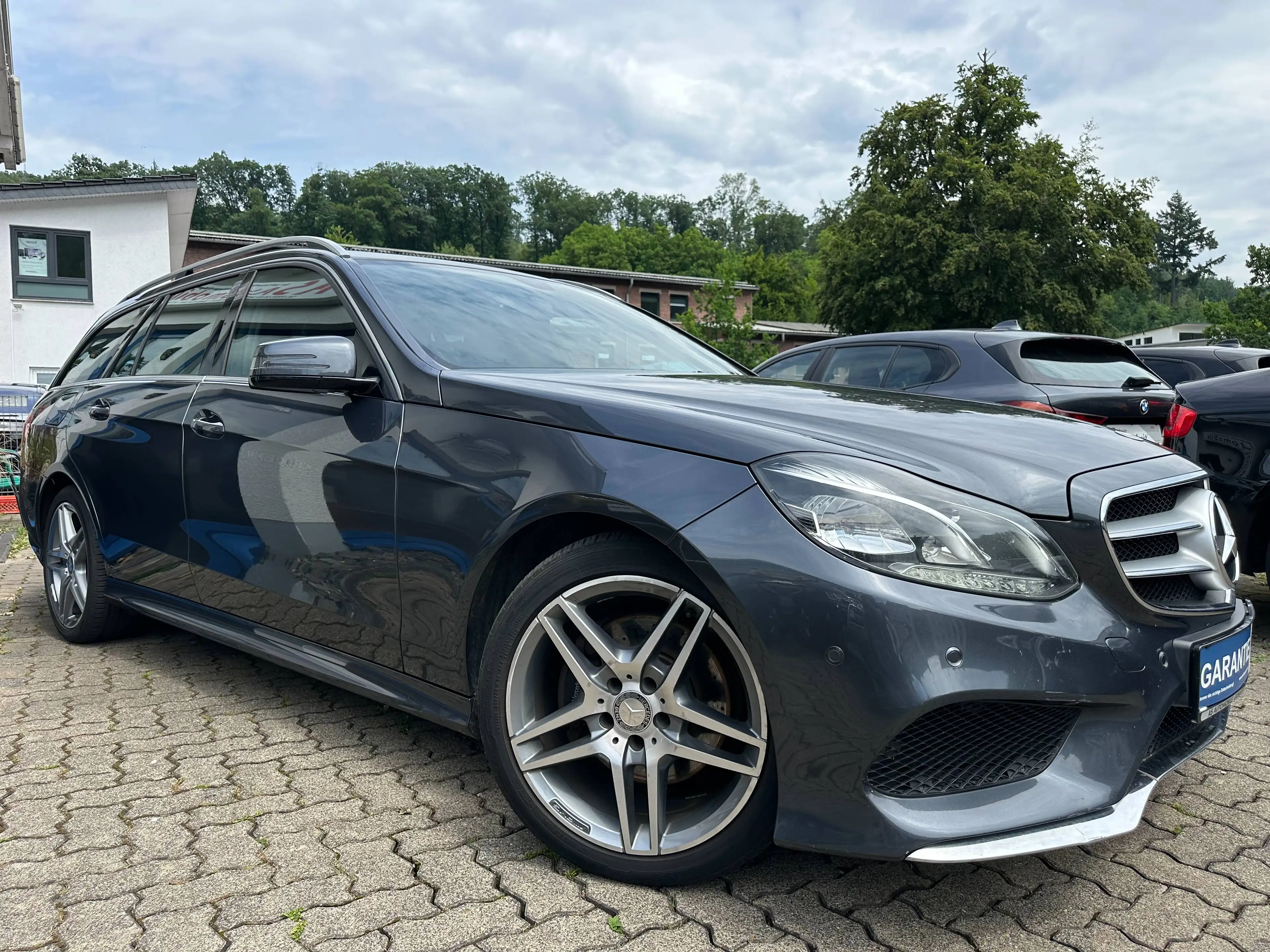 Mercedes-Benz E 200 E 200 CDI BlueEfficiency+AMG PAKET+NAVI+6 GANG+KLIMATRONIK+PDC+SHZ+TEMPOMAT+NIVEAU — photo 2