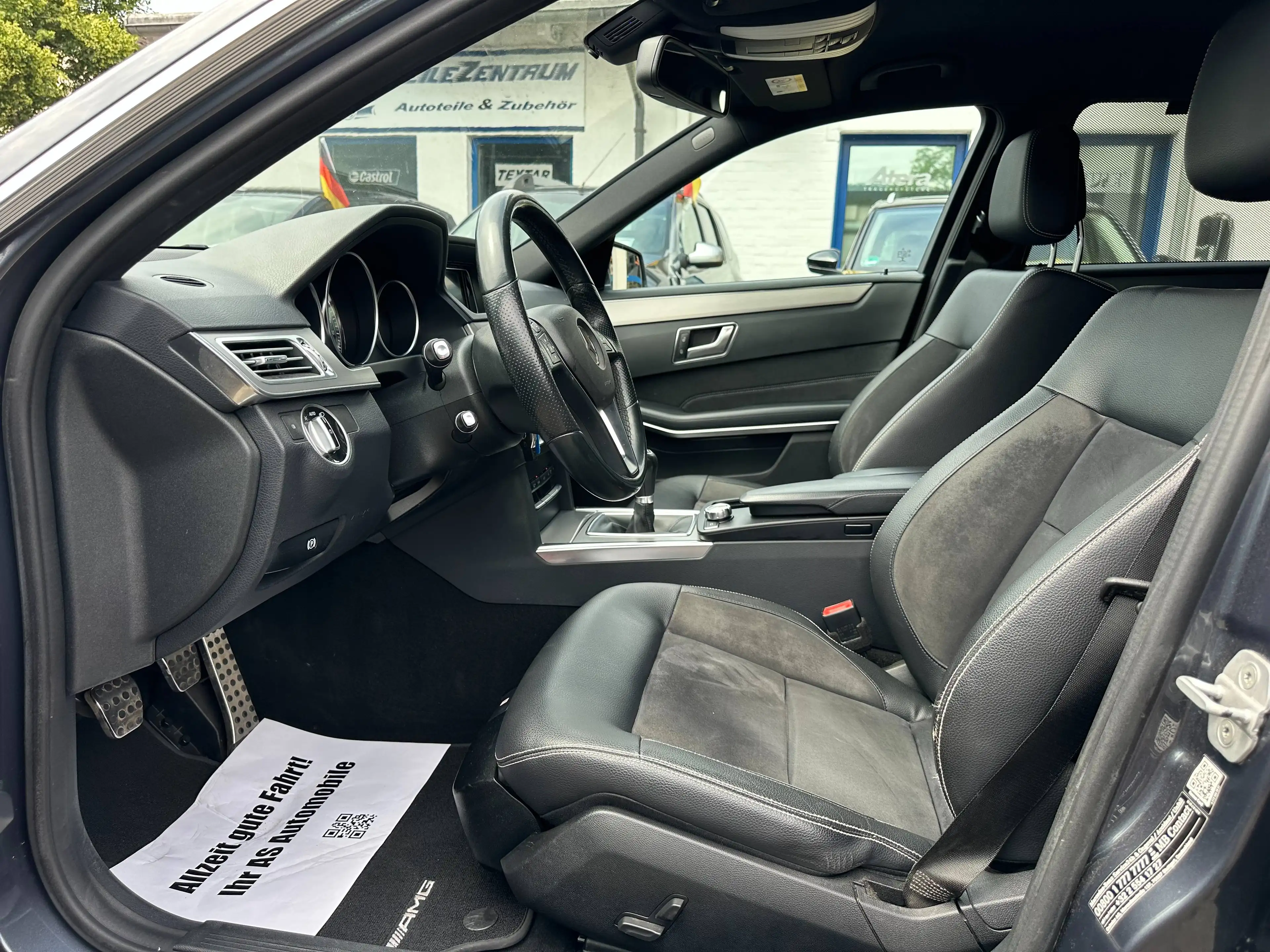 Mercedes-Benz E 200 E 200 CDI BlueEfficiency+AMG PAKET+NAVI+6 GANG+KLIMATRONIK+PDC+SHZ+TEMPOMAT+NIVEAU — photo 6