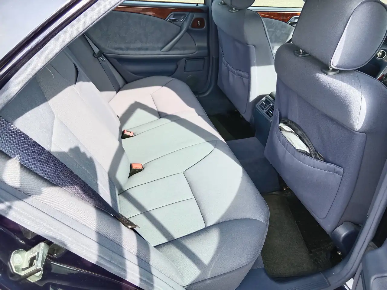 Mercedes-Benz E 200 Elegance, foto 6