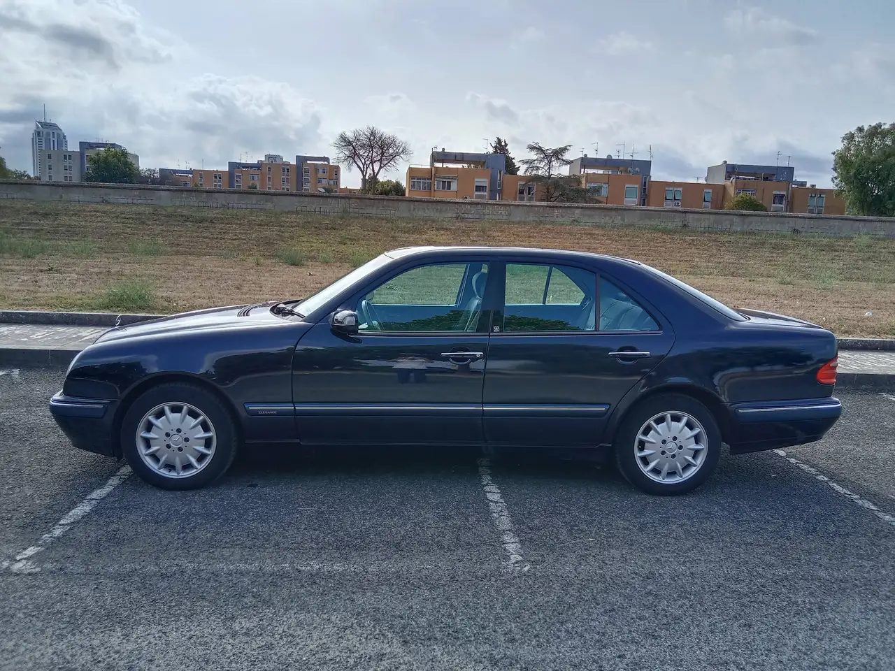 Mercedes-Benz E 200 Elegance, foto 3