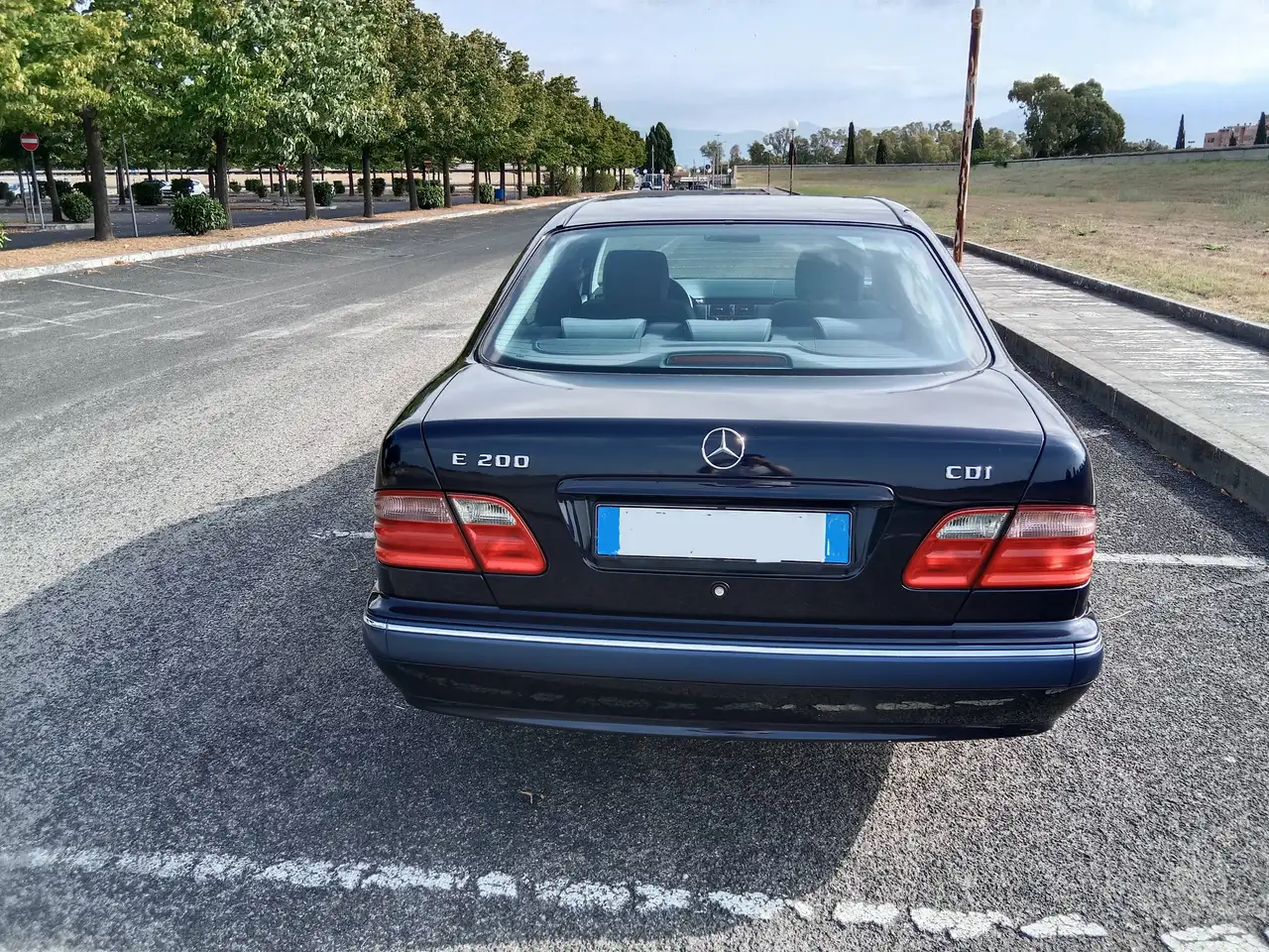 Mercedes-Benz E 200 Elegance, foto 2