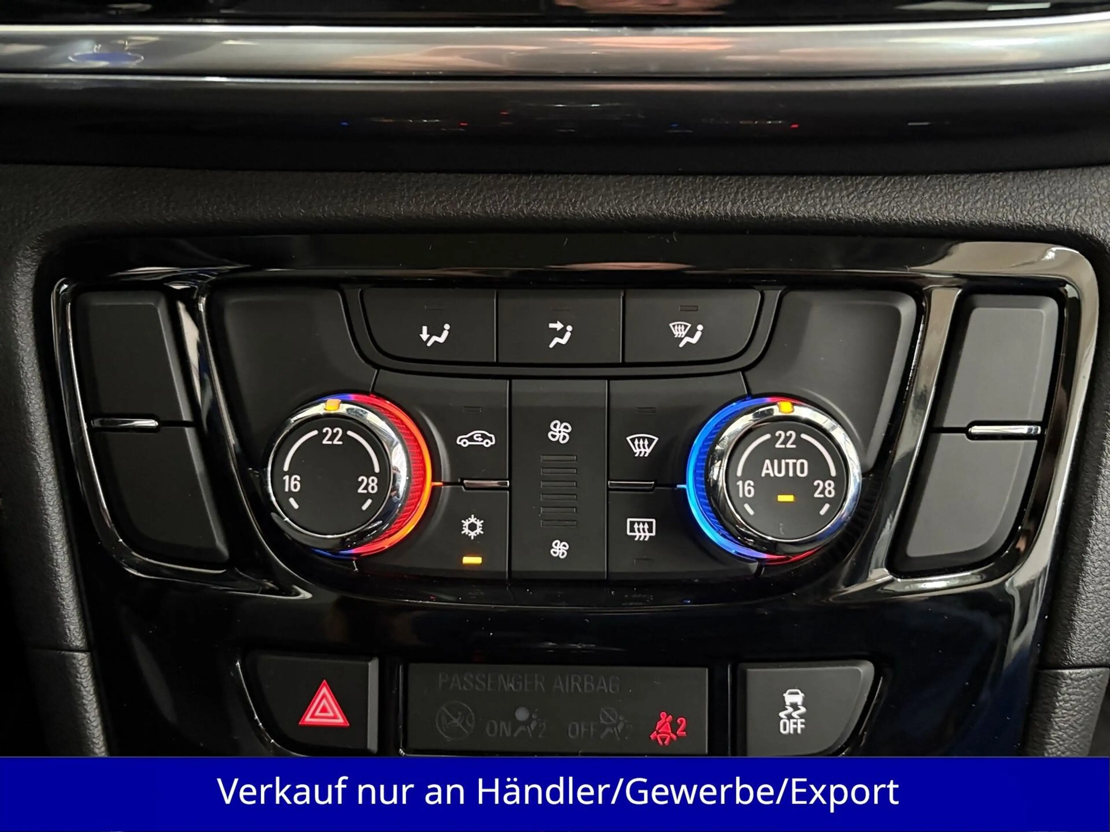 Opel Mokka X 1.6 CDTI Automatik AAC Navi SHZ PDC — photo 13