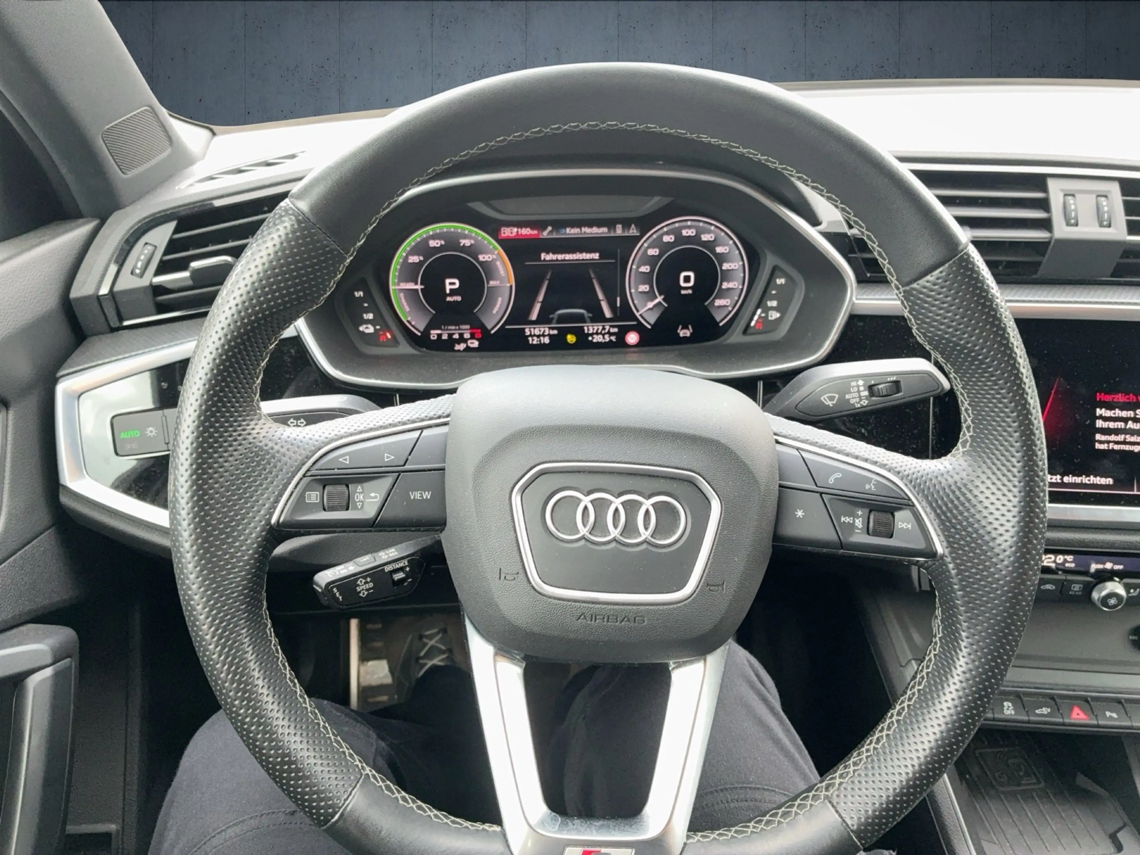 Audi Q3 TFSI e 45 TFSI e 180(245) S tronic 2xKlima — photo 11