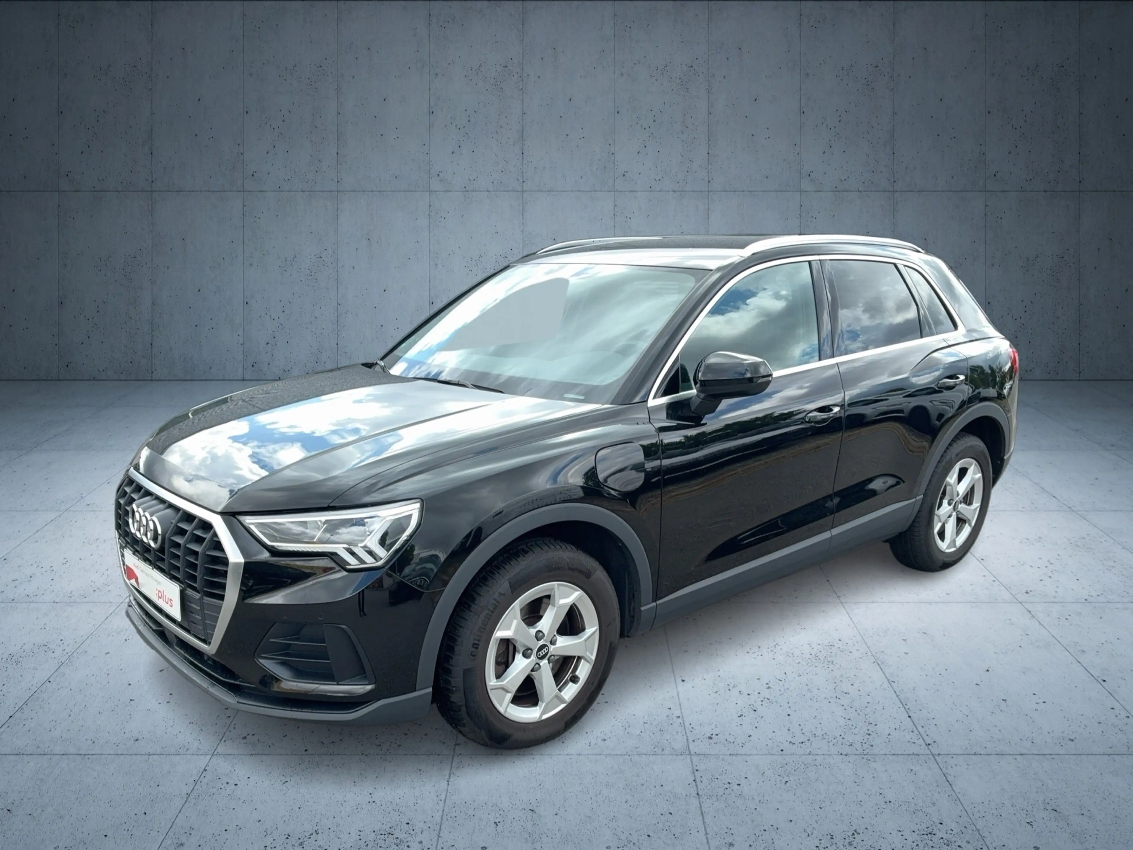 Audi Q3 TFSI e 45 TFSI e 180(245) S tronic 2xKlima — photo 2