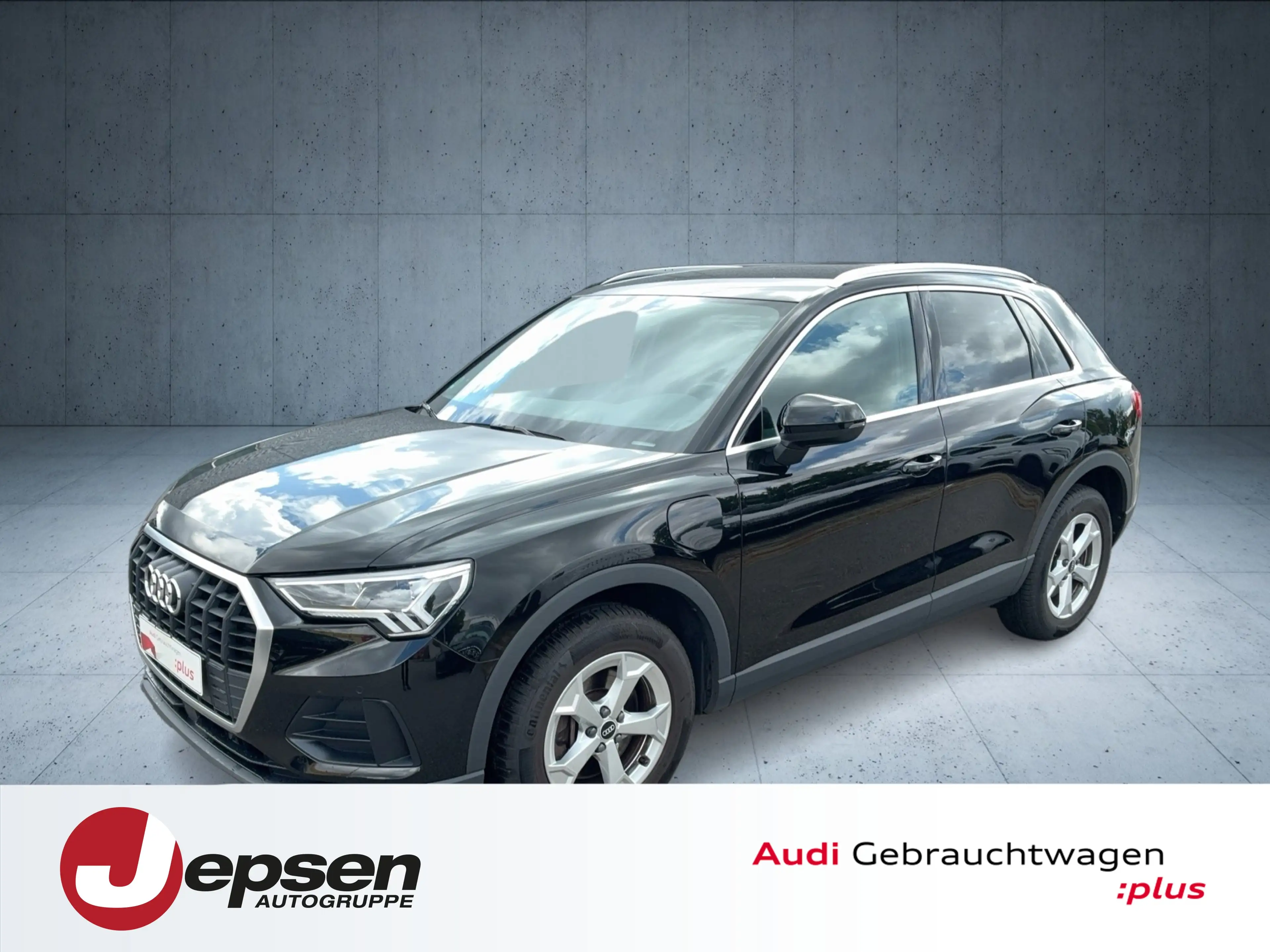 Audi Q3 TFSI e 45 TFSI e 180(245)  S tronic 2xKlima