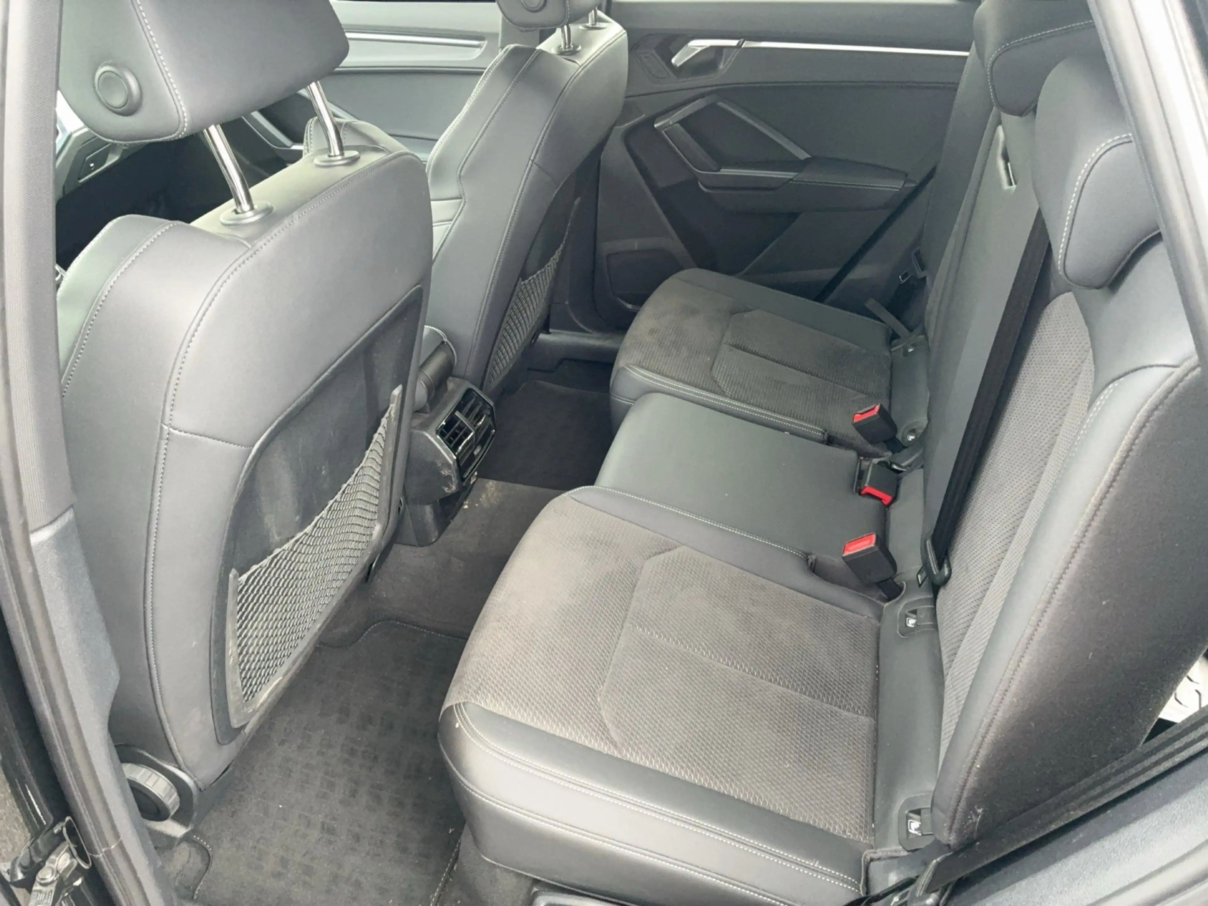 Audi Q3 TFSI e 45 TFSI e 180(245) S tronic 2xKlima — photo 13