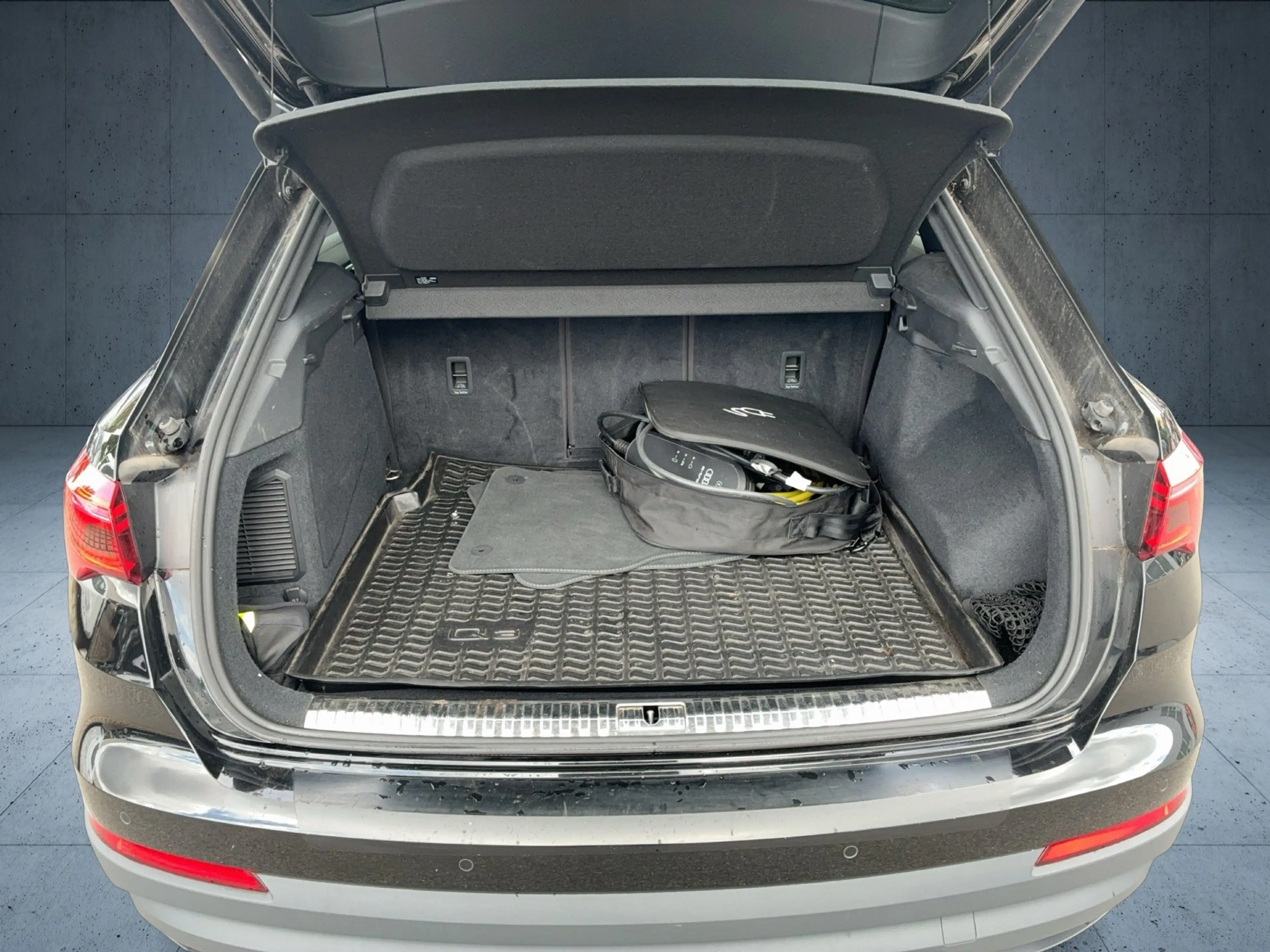 Audi Q3 TFSI e 45 TFSI e 180(245) S tronic 2xKlima — photo 14