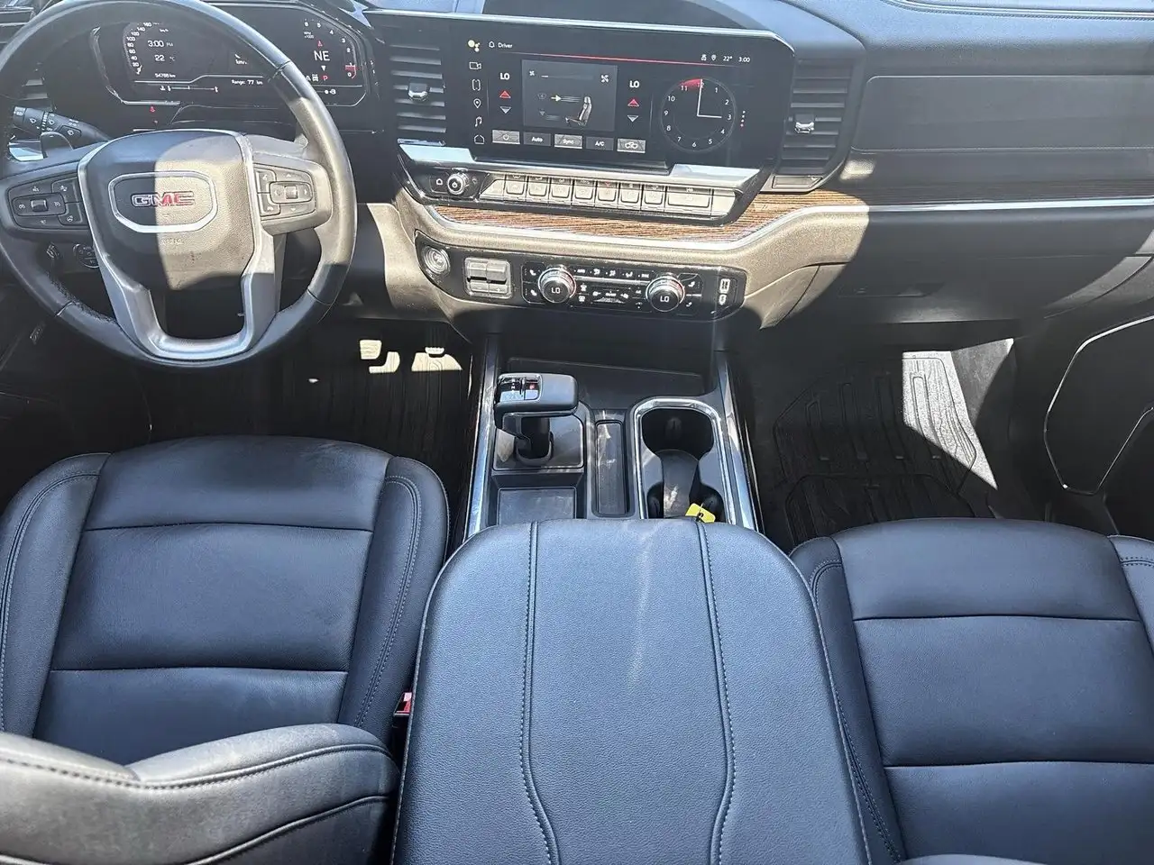 GMC Sierra 1500 снимка GMC Sierra 1500