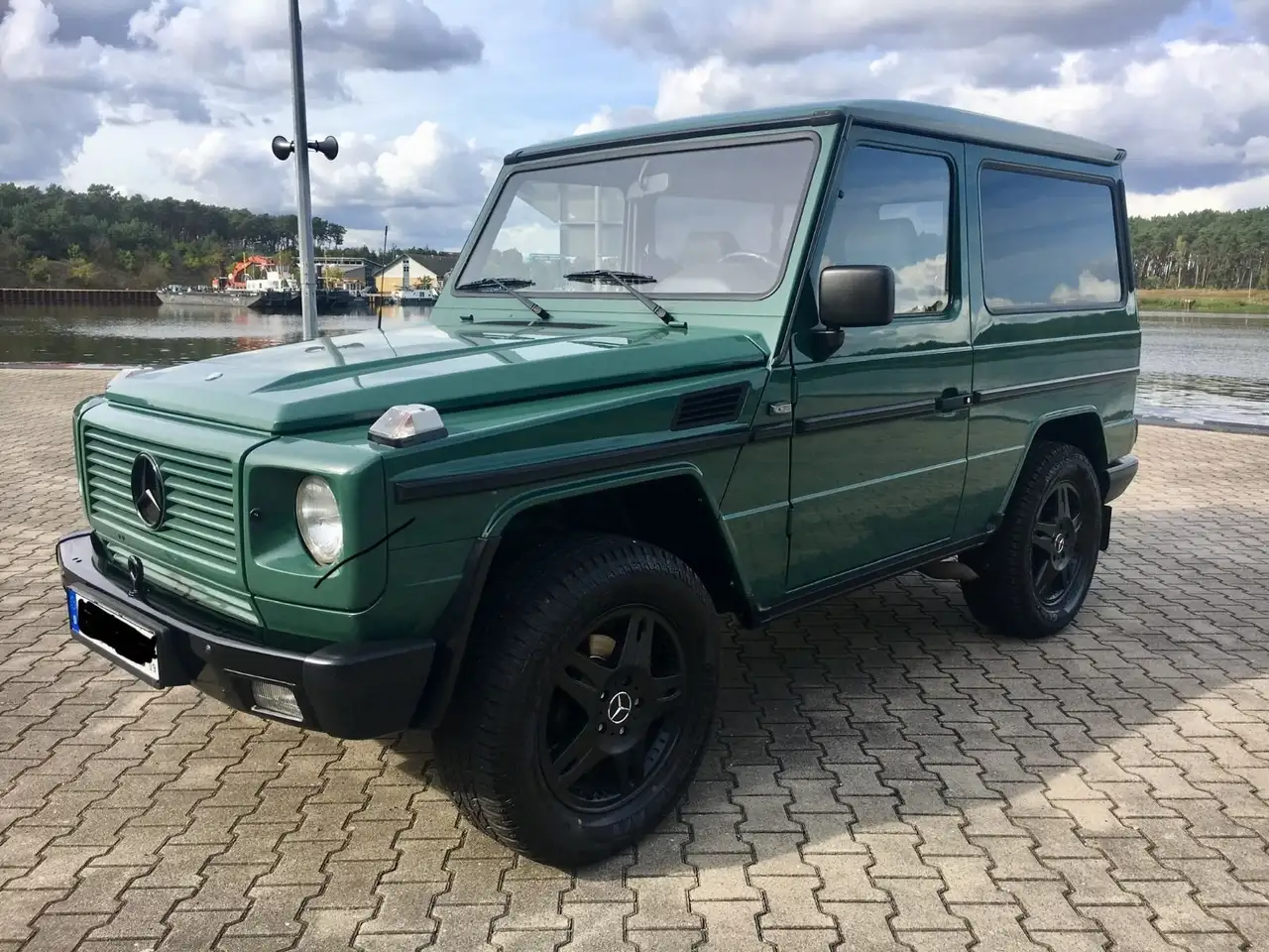 Mercedes-Benz G 300