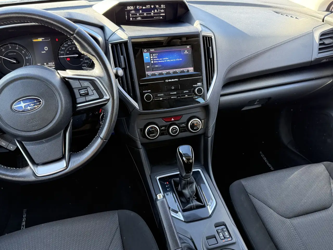 Subaru Impreza снимка Subaru Impreza