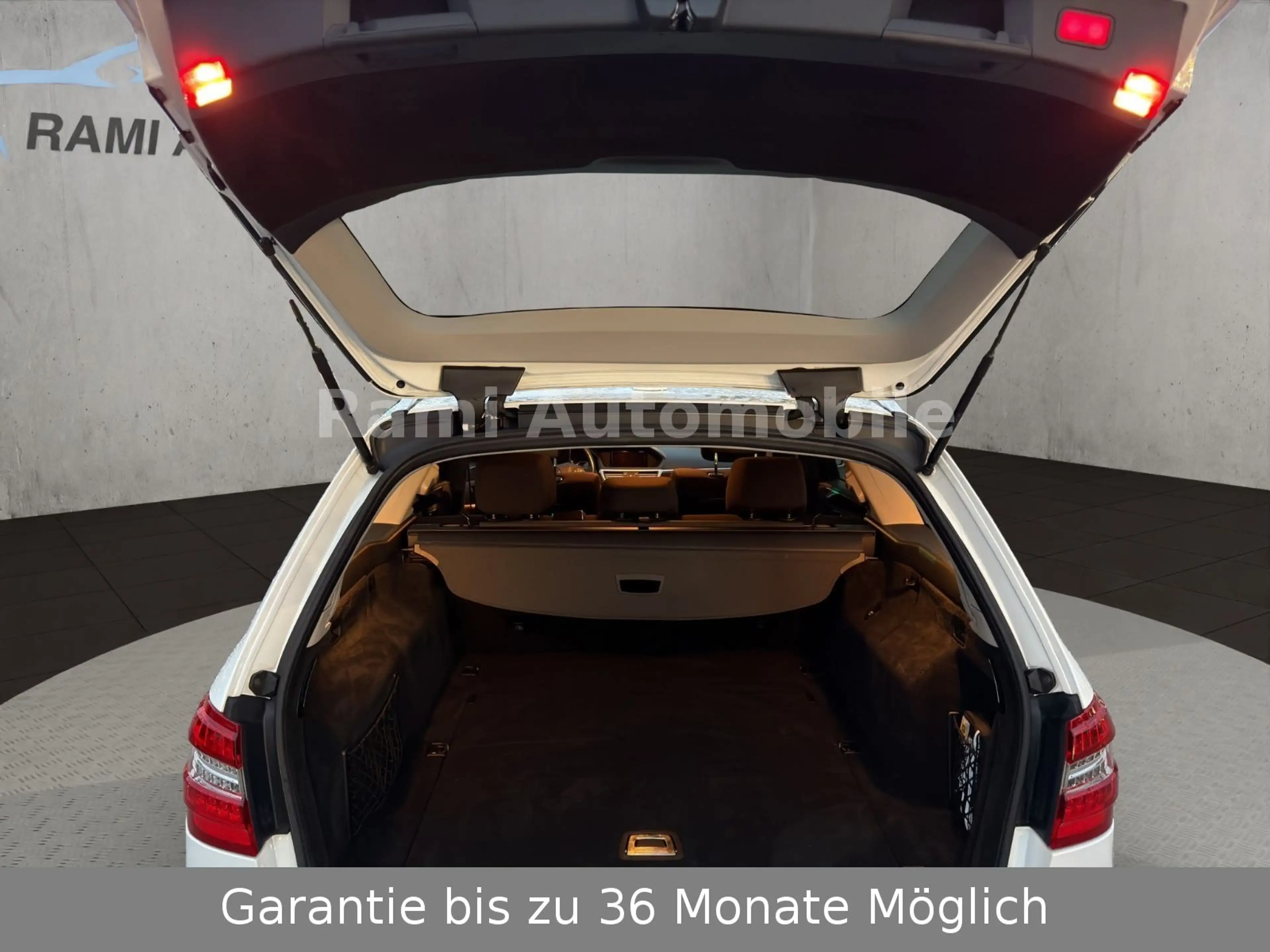 Mercedes-Benz E 300 E T-Modell E 300 CDI BlueEfficiency — photo 9