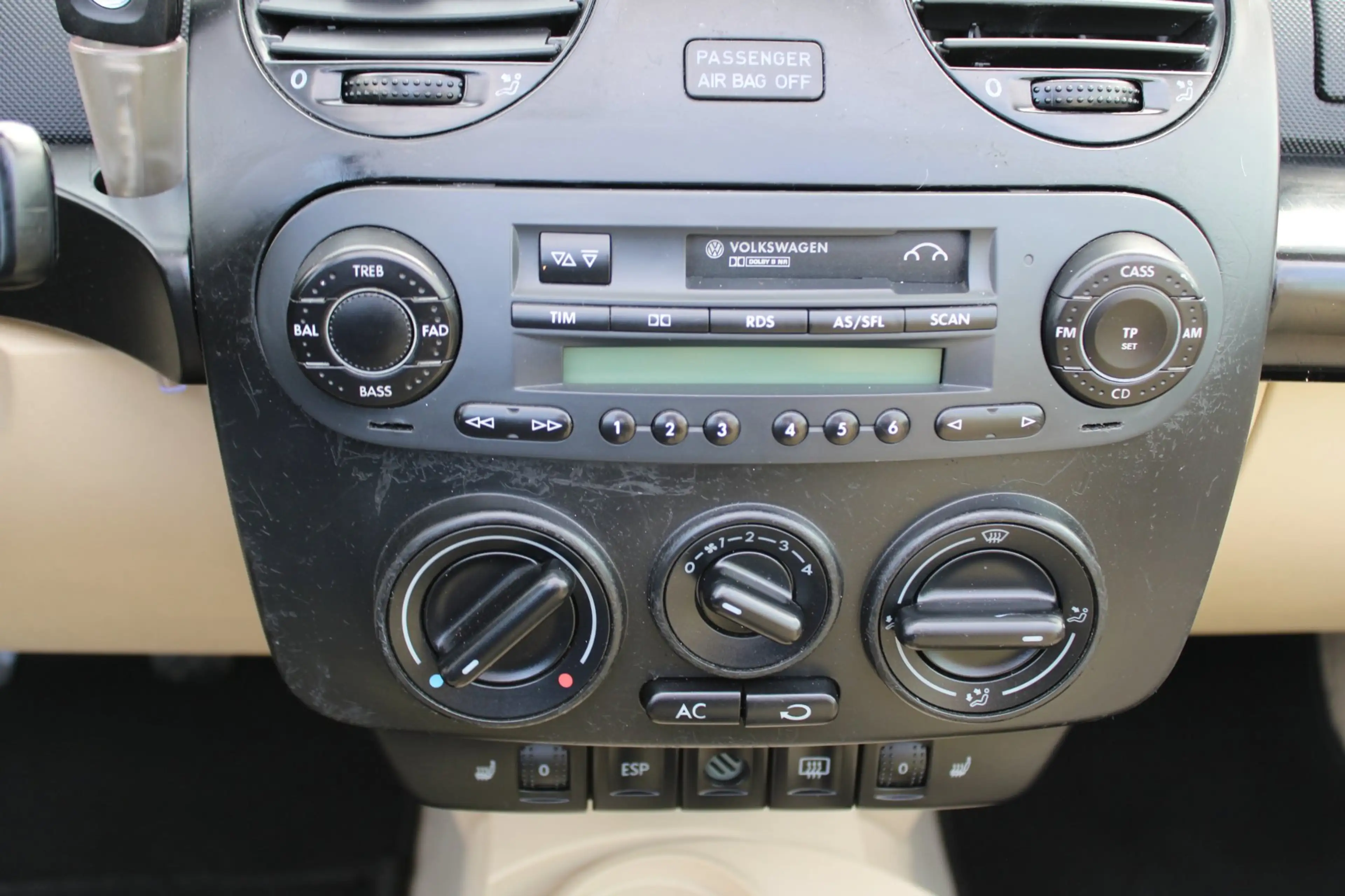 Volkswagen New Beetle Cabriolet 1.6 met Leder en Airco en elektrische Ka — photo 12