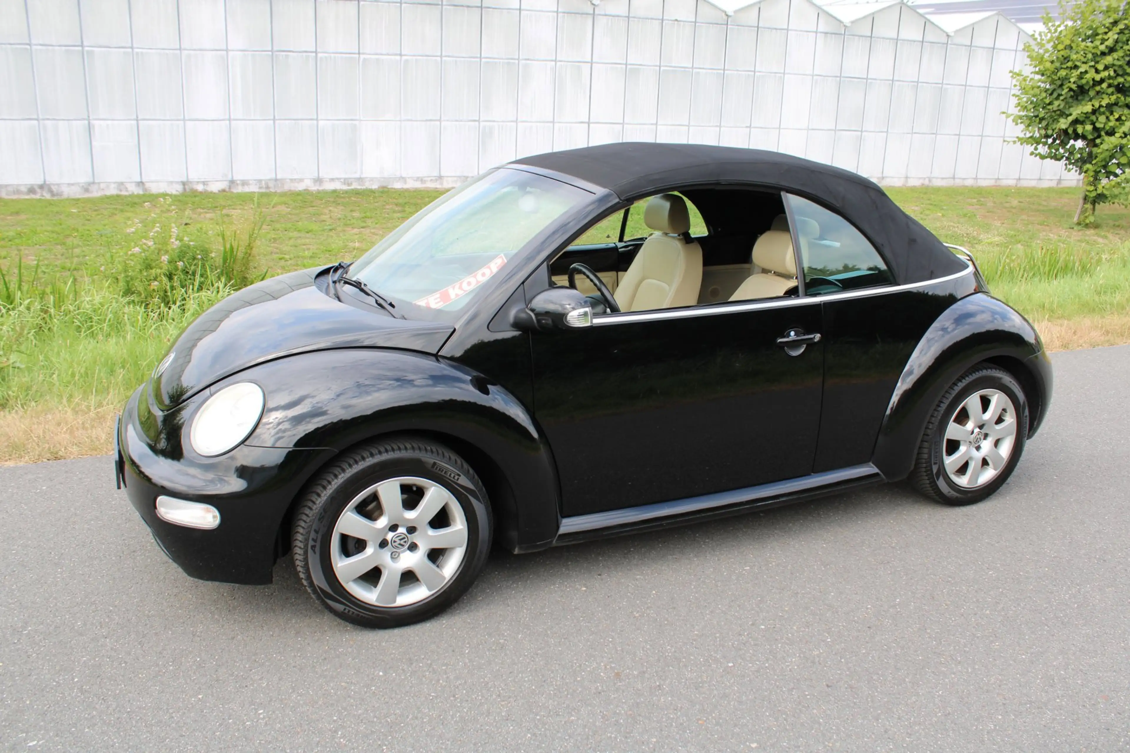 Volkswagen New Beetle Cabriolet 1.6 met Leder en Airco en elektrische Ka — photo 5
