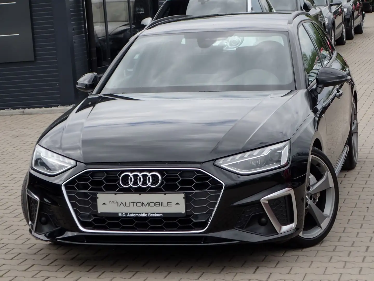 Audi A4 Avant 40 TDI S tronic - S LINE / ROTOR / LED Schwarz - 1