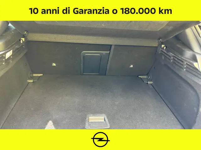 Opel Astra view 8
