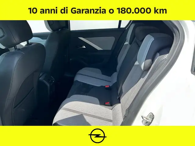 Opel Astra view 9