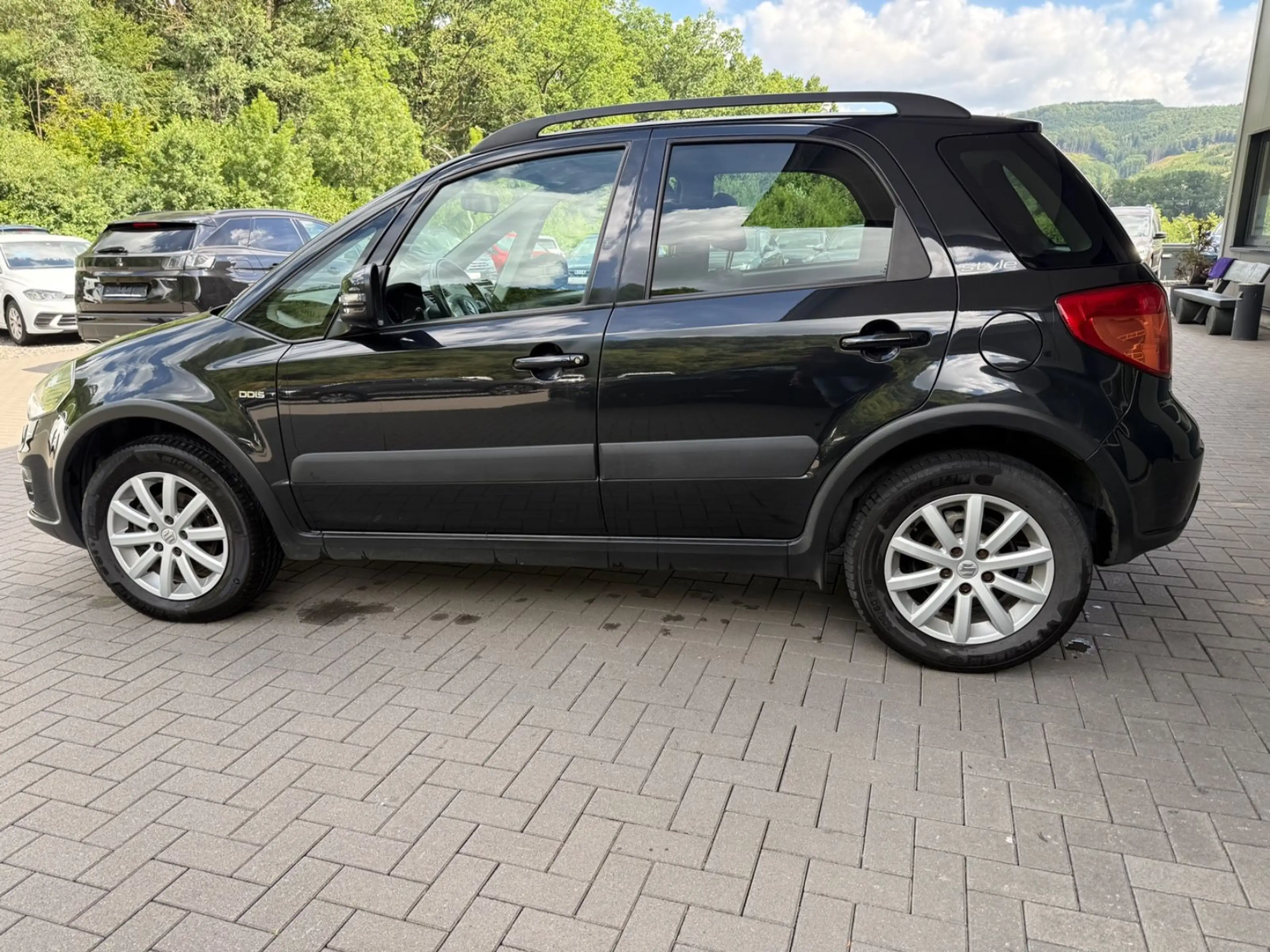 Suzuki SX4 Style Allrad  *Sitzheizung *Klimaautomatik — photo 8
