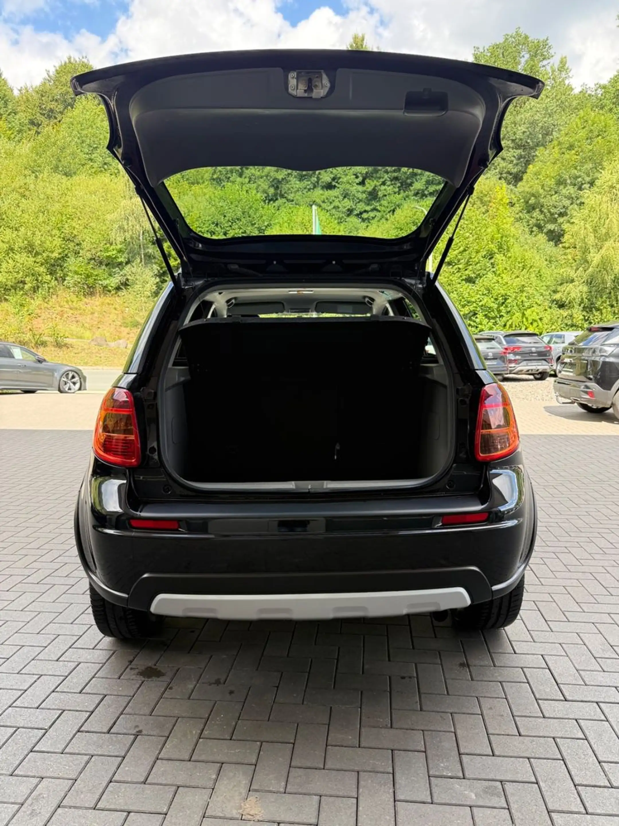 Suzuki SX4 Style Allrad  *Sitzheizung *Klimaautomatik — photo 14