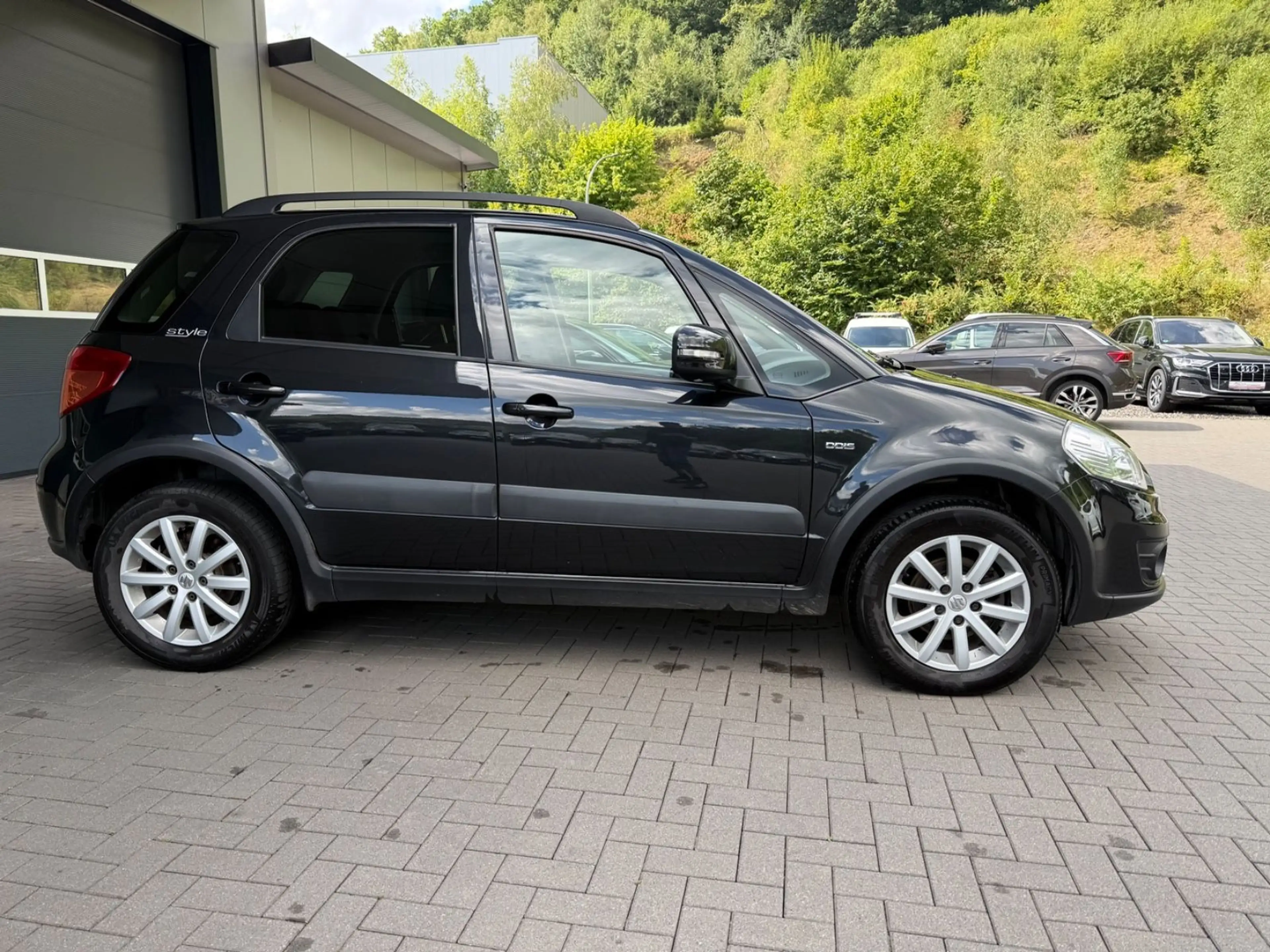 Suzuki SX4 Style Allrad  *Sitzheizung *Klimaautomatik — photo 5