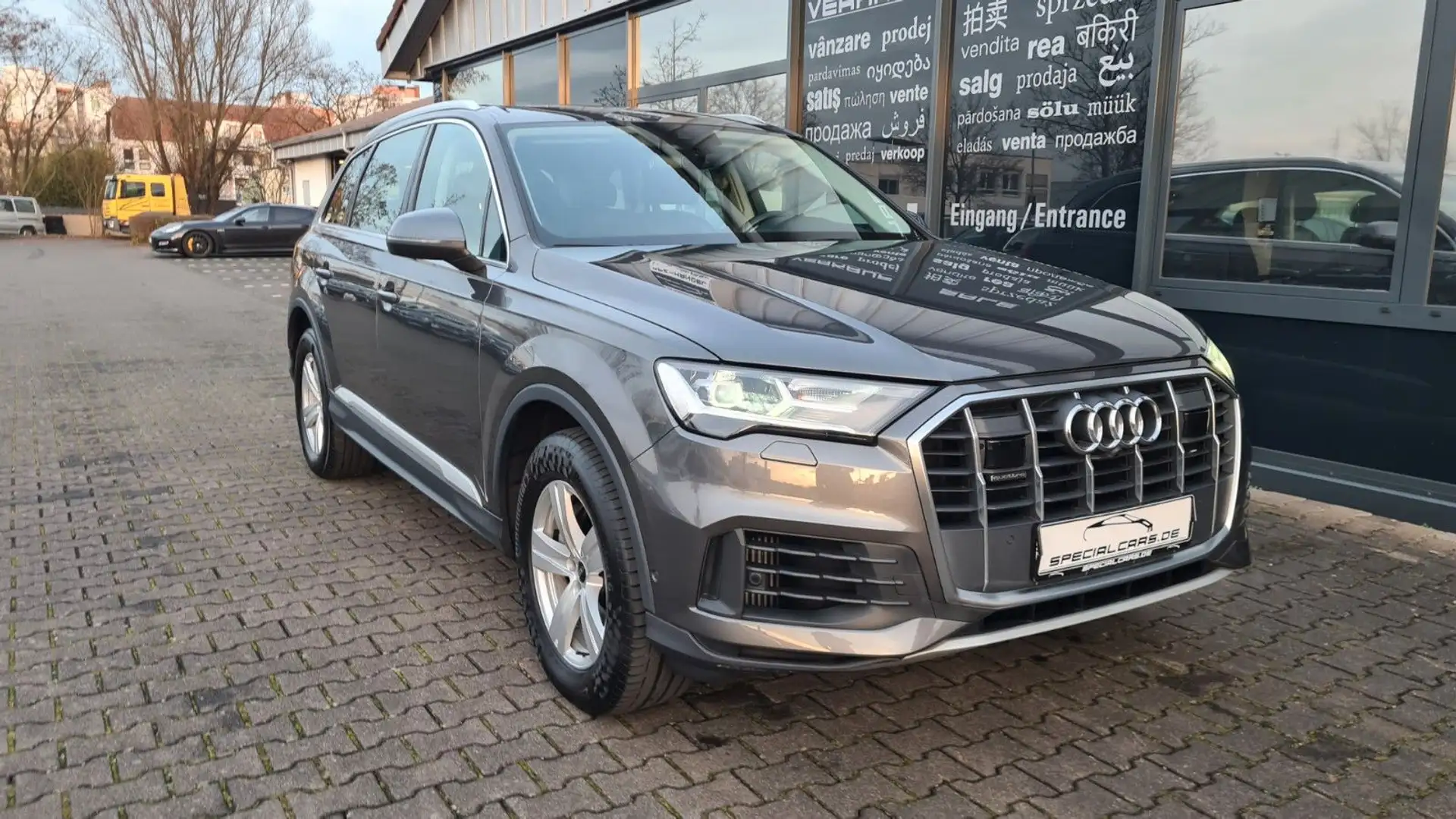 Audi Q7 55 TFSI - ASSISTS - MEMORY - PANO - Grau - 1