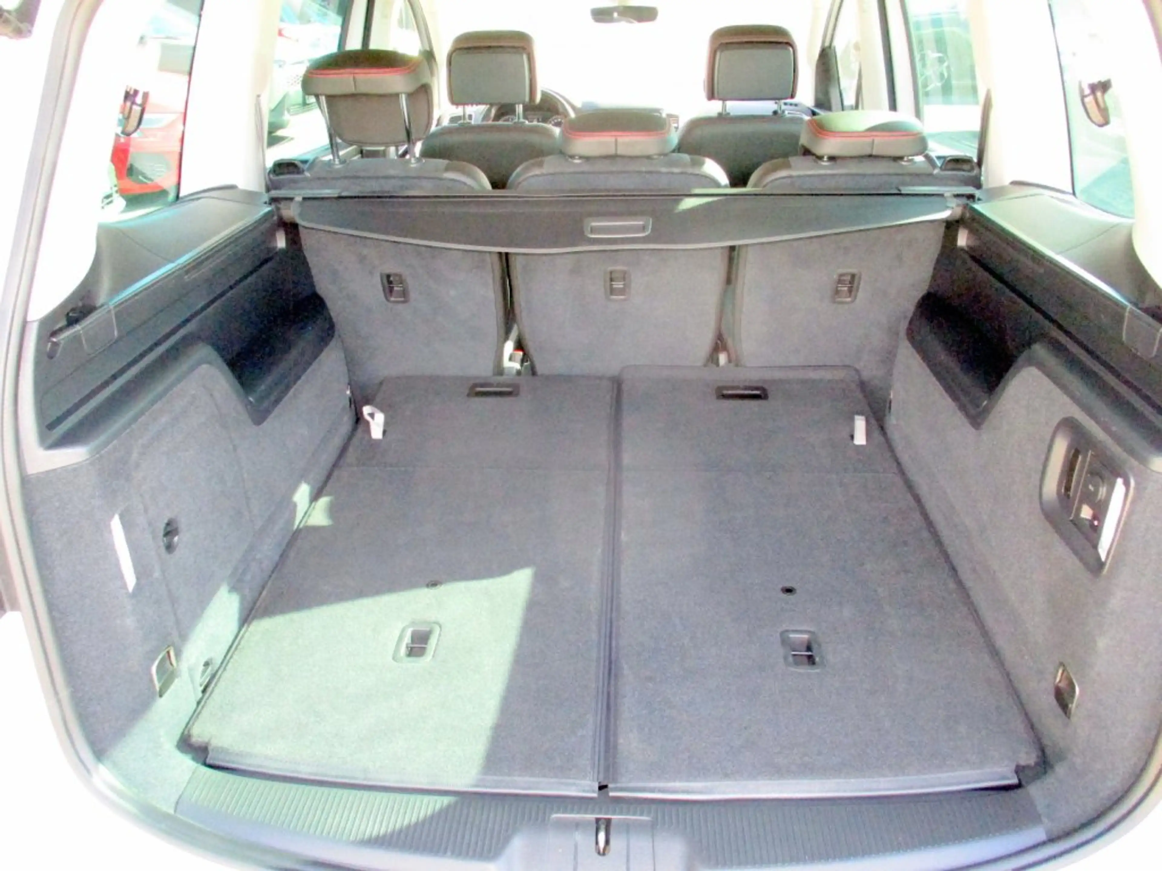 SEAT Alhambra TDI DSG 4WD 2,0 FR — photo 5