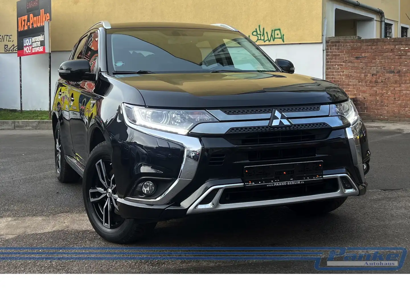 Mitsubishi Outlander PHEV 4WD 2.4 Aut.*Kamera*SHZ*LED*BT* Noir - 1