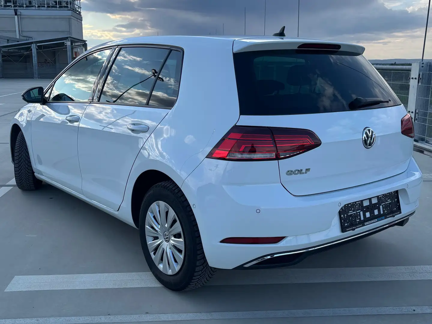 Volkswagen Golf IQ.DRIVE Start-Stopp / FINANZIERUNG MÖGLICH Blanc - 2