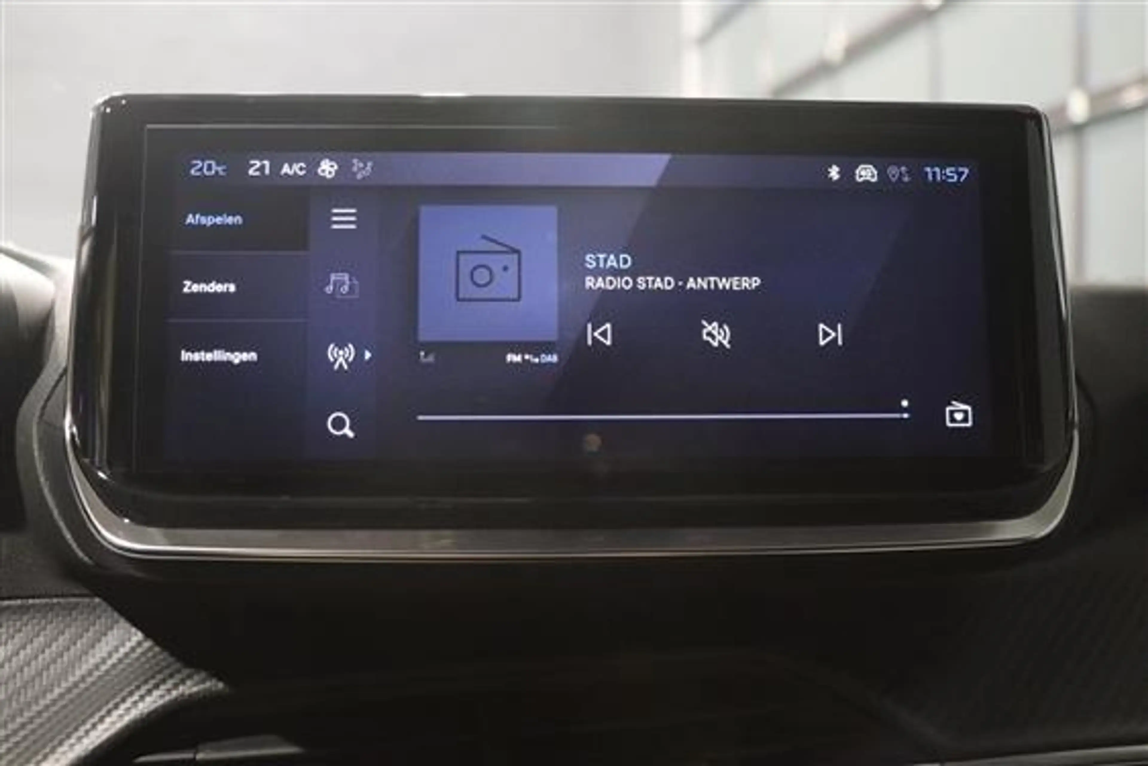 Peugeot 2008 1.2 T ALLURE automaat — photo 10