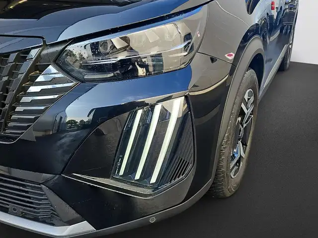 Peugeot 2008 view 10