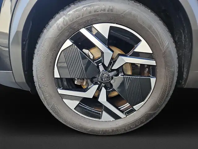 Peugeot 2008 view 9