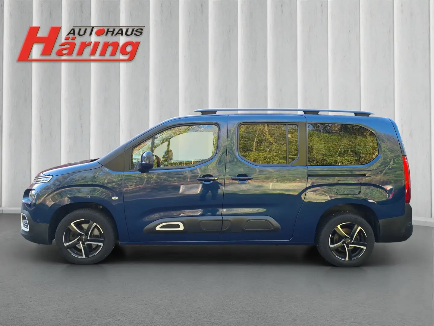 Citroen Berlingo XL BlueHDi 130 EAT8 SHINE Синий - 2