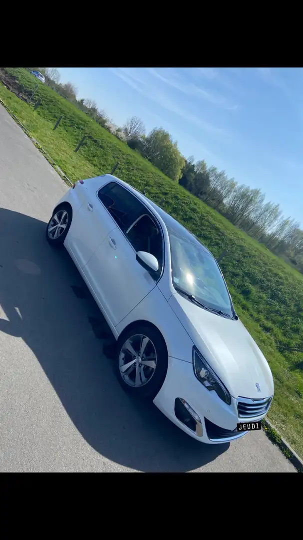 Peugeot 308 308 1.6 e-HDi 115ch FAP BVM6 Féline Blanc - 1