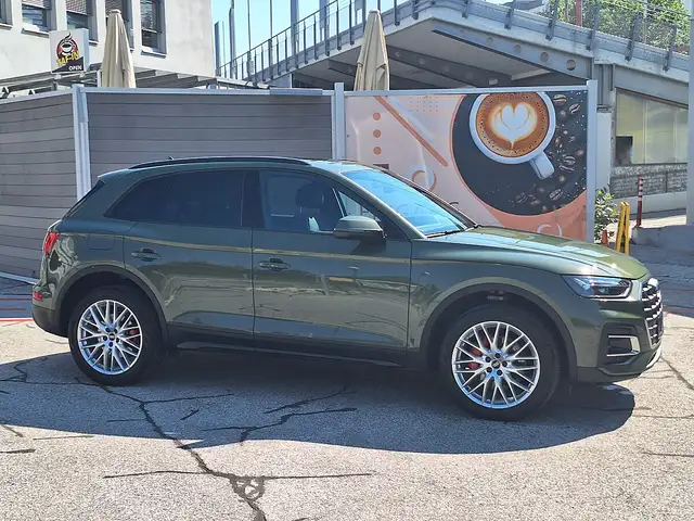 Audi Q5 view 7