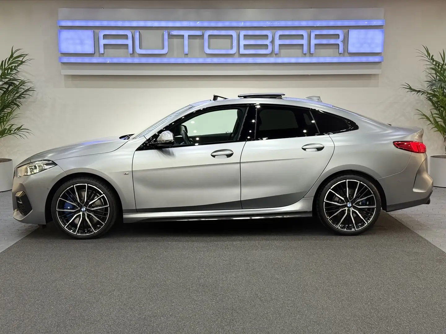 BMW 218 Gran Coupé M-SPORT*PANO*HUD*H&K*MEMO*ACC*19Z Grau - 2
