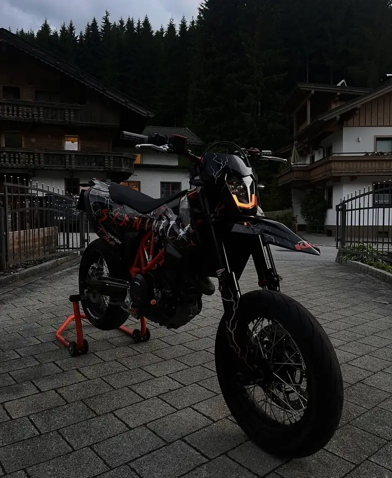 KTM 690 SMC R