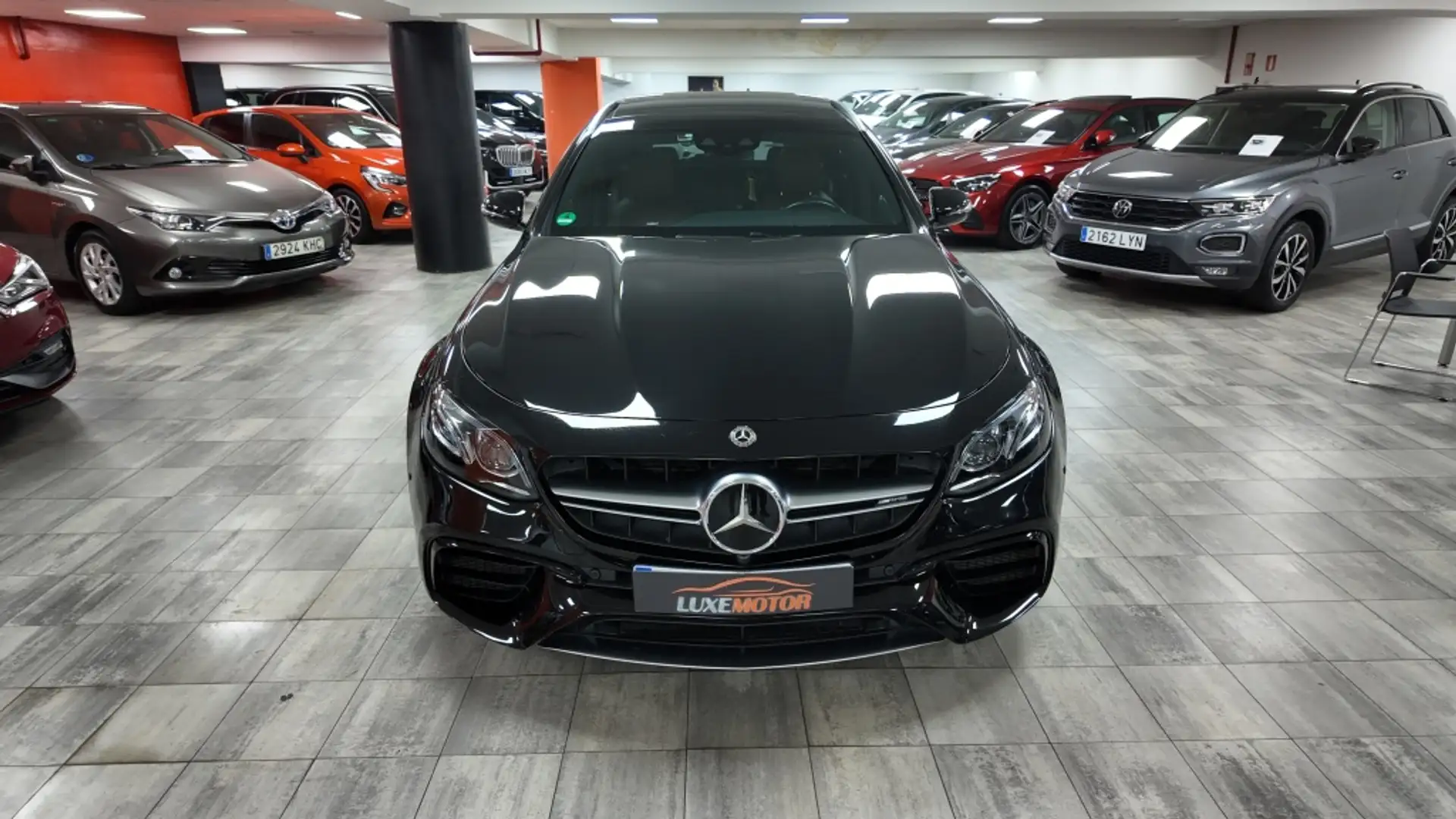 Mercedes-Benz E 63 AMG S 4Matic+ 9G-Tronic Negro - 2