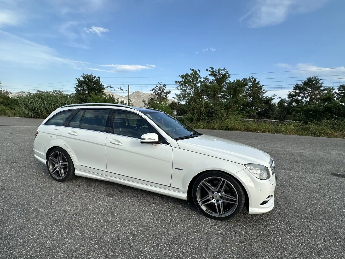 Mercedes-Benz C 350 SW cdi be Avantgarde AMG c/bixeno 4matic auto Bianco - 1
