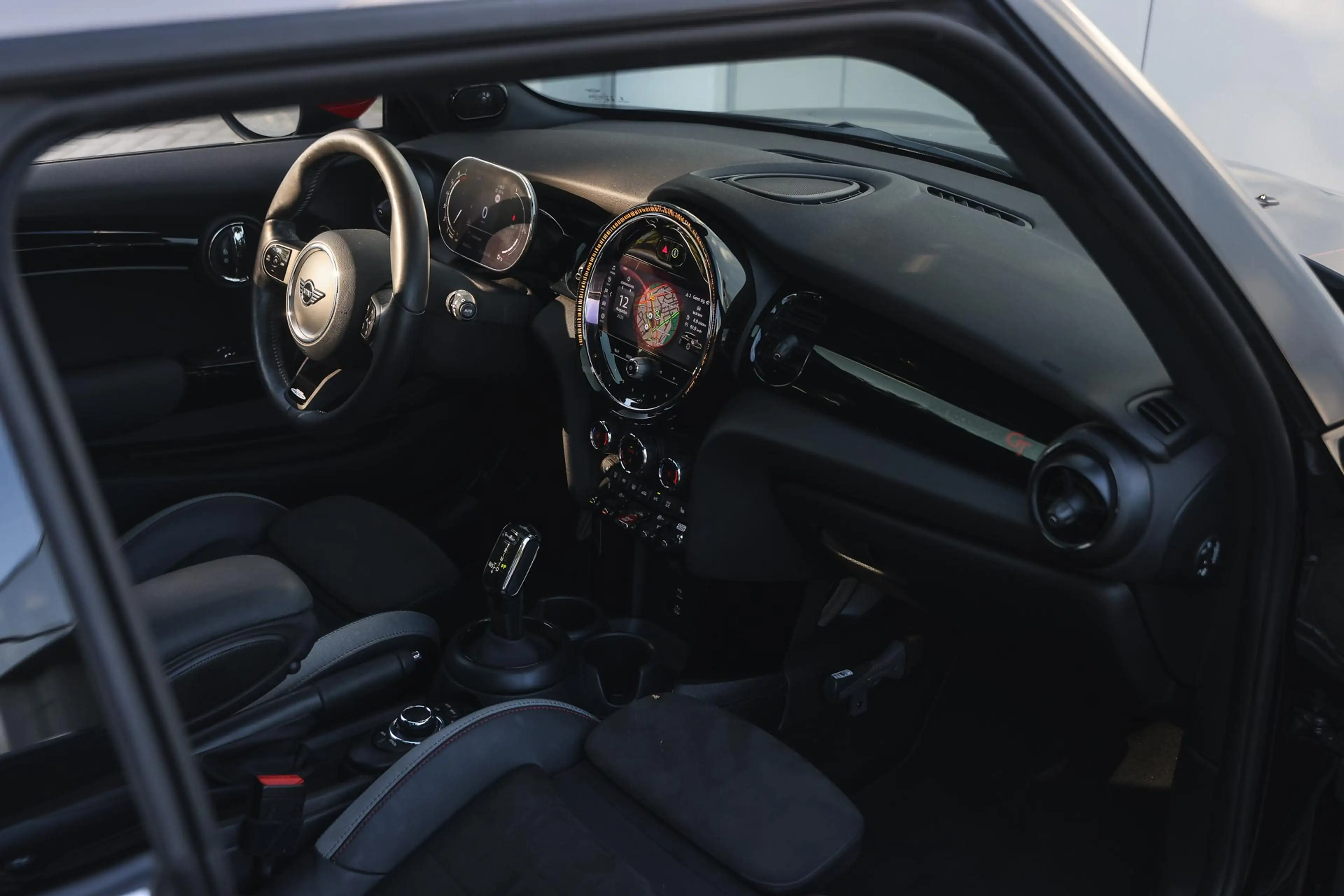 MINI Cooper S Hatchback Rockingham GT Automaat / Panoramadak / J — photo 10