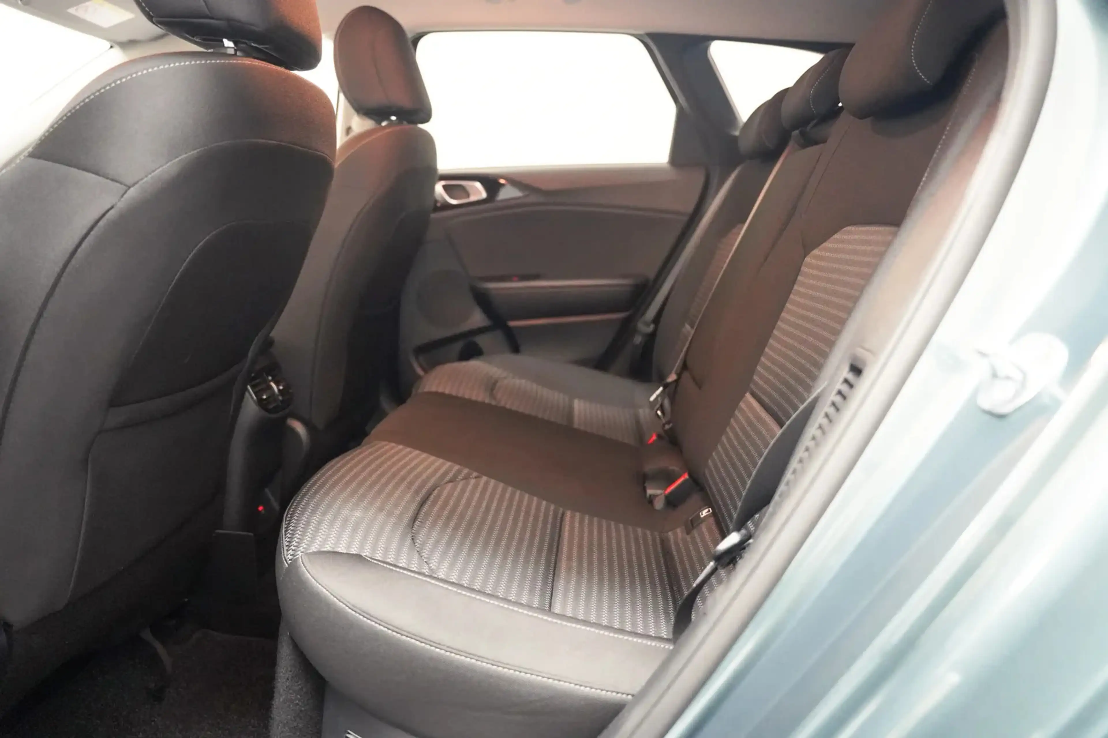 Kia Ceed SW / cee'd SW Sportswagon 1.6 GDI PHEV DynamicLine [ LED Android — photo 10