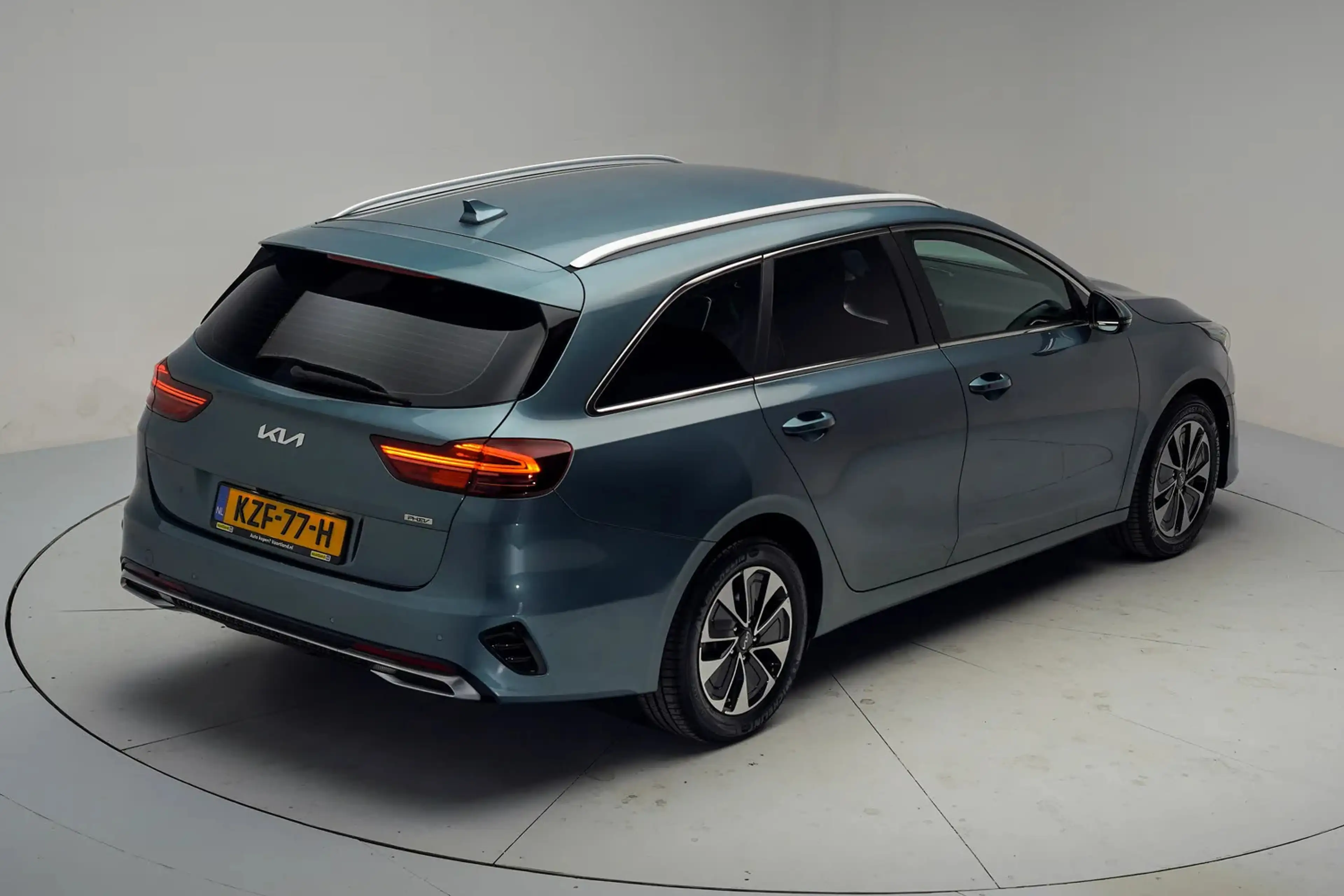 Kia Ceed SW / cee'd SW Sportswagon 1.6 GDI PHEV DynamicLine [ LED Android — photo 14